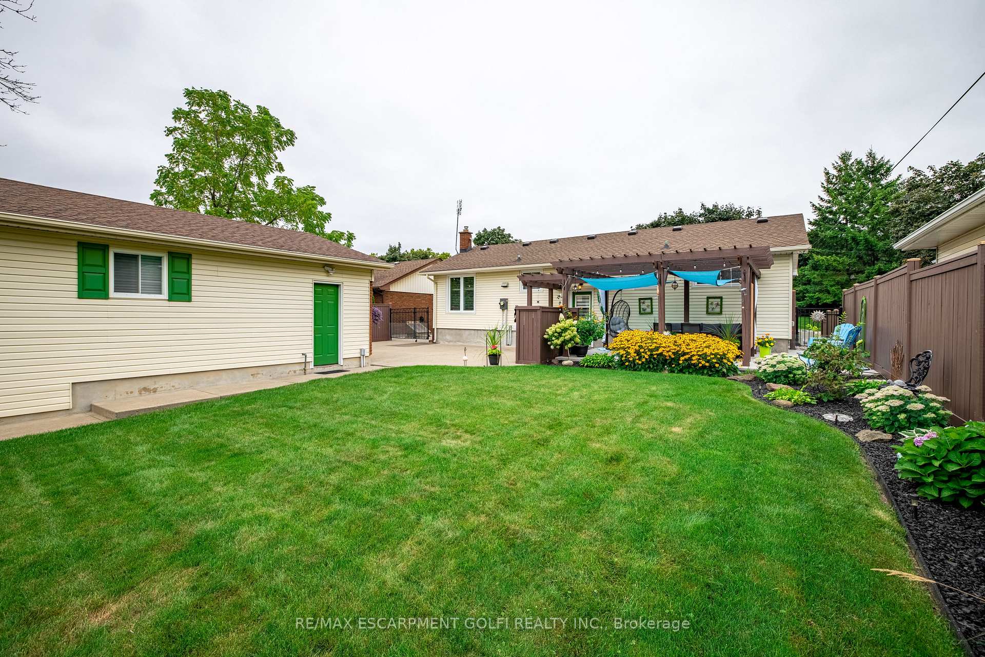 Photo 33 of 27 Warkdale Drive, St. Catharines, Burleigh Hill — HOMEH