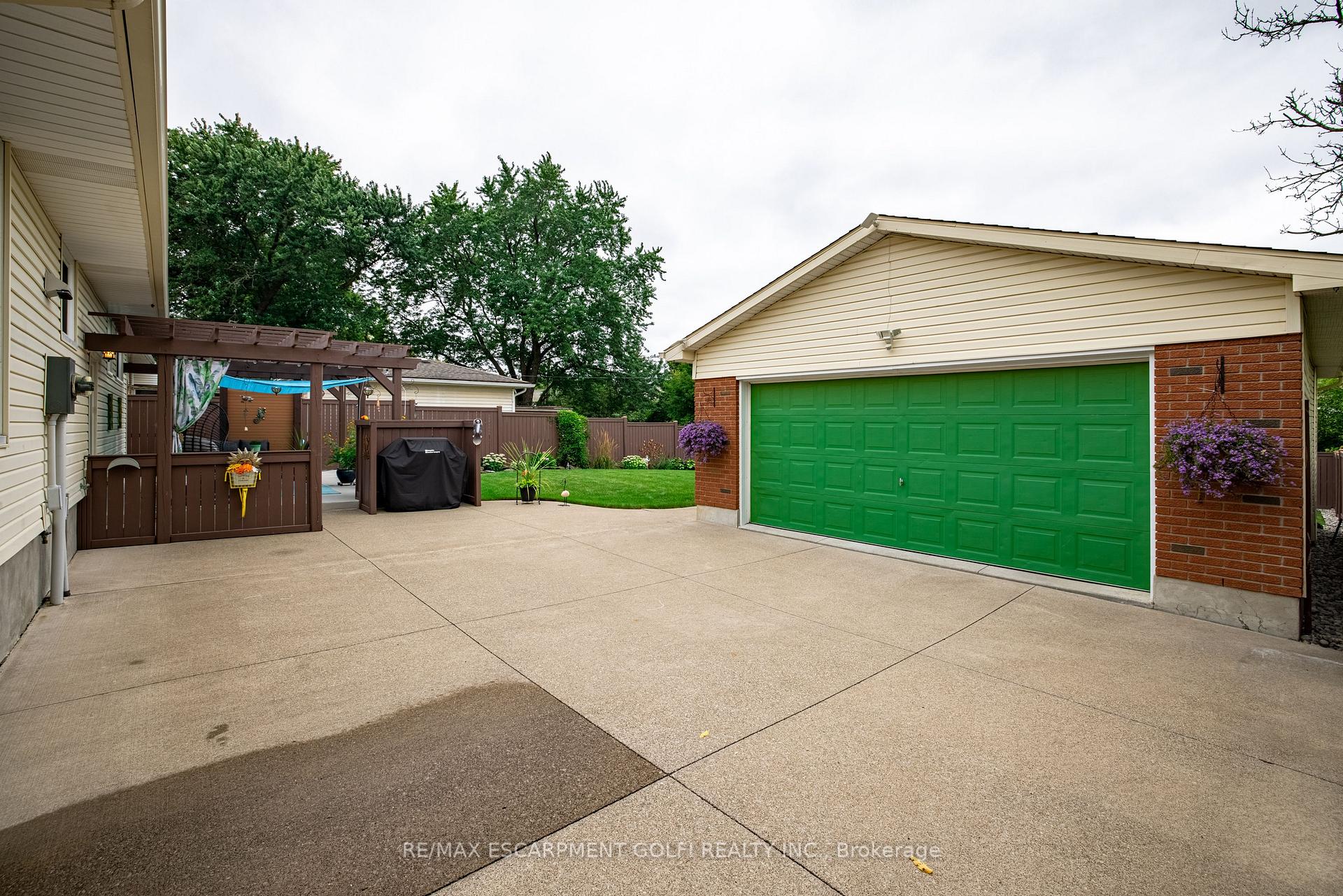 Photo 35 of 27 Warkdale Drive, St. Catharines, Burleigh Hill — HOMEH