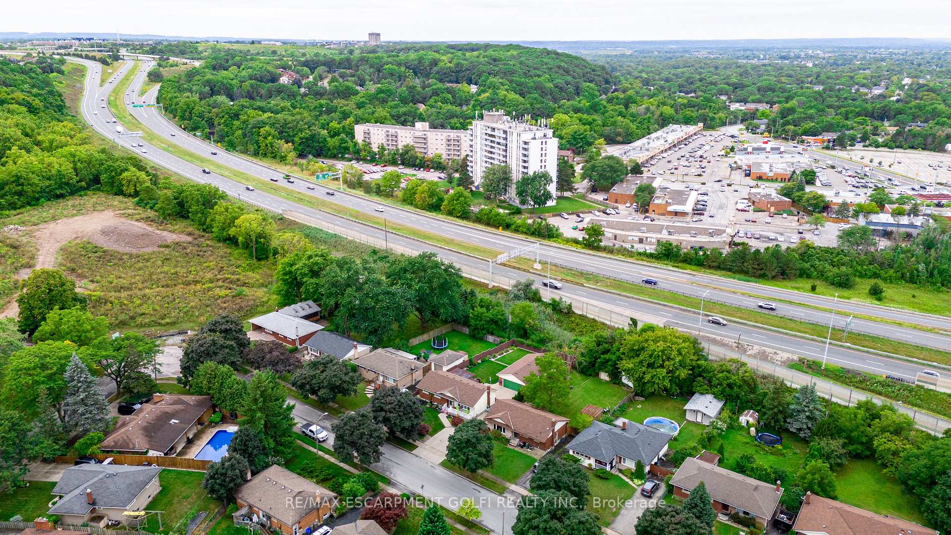 Photo 40 of 27 Warkdale Drive, St. Catharines, Burleigh Hill — HOMEH