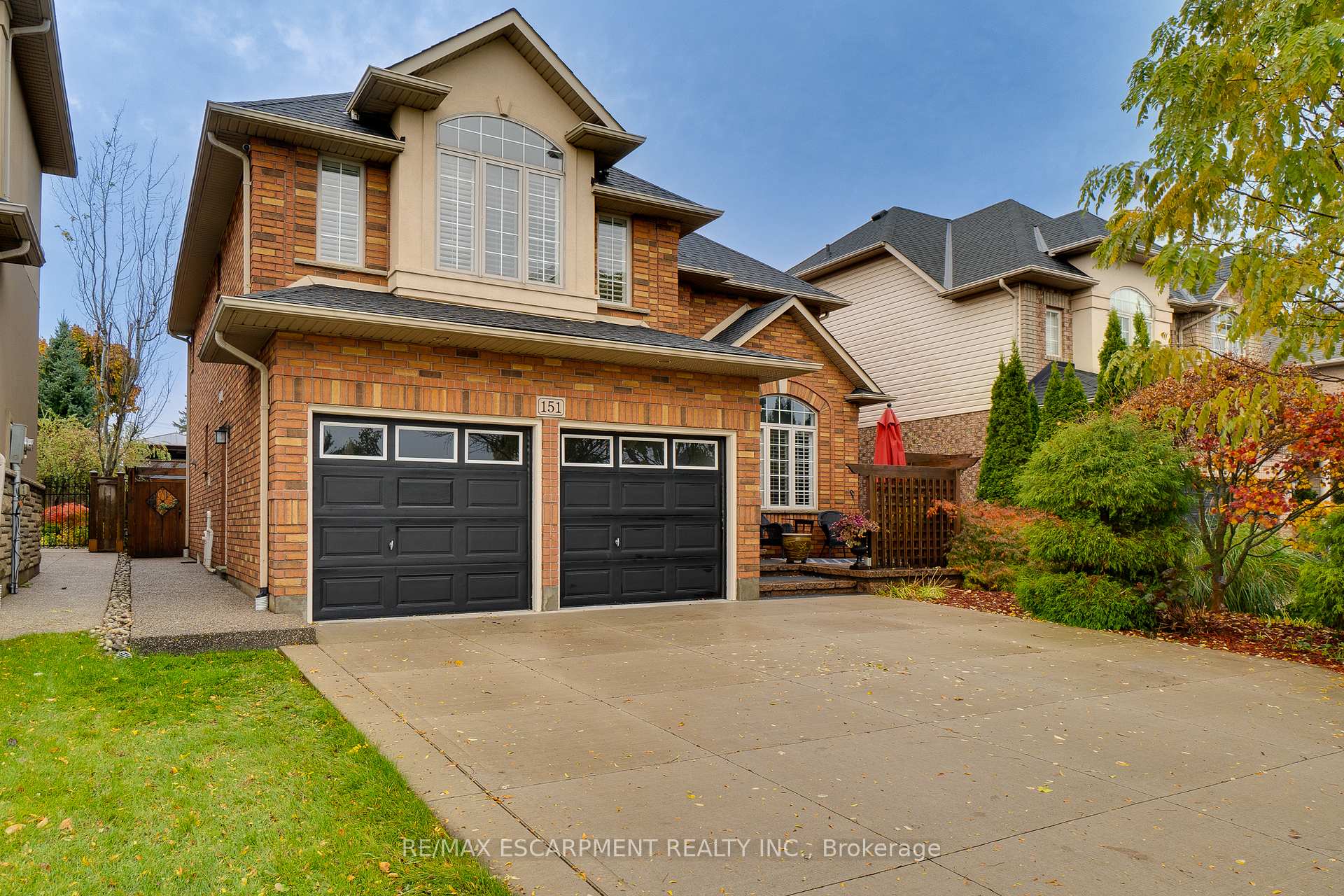 Photo 3 of 151 Moorland Crescent, Hamilton, Meadowlands — HOMEH