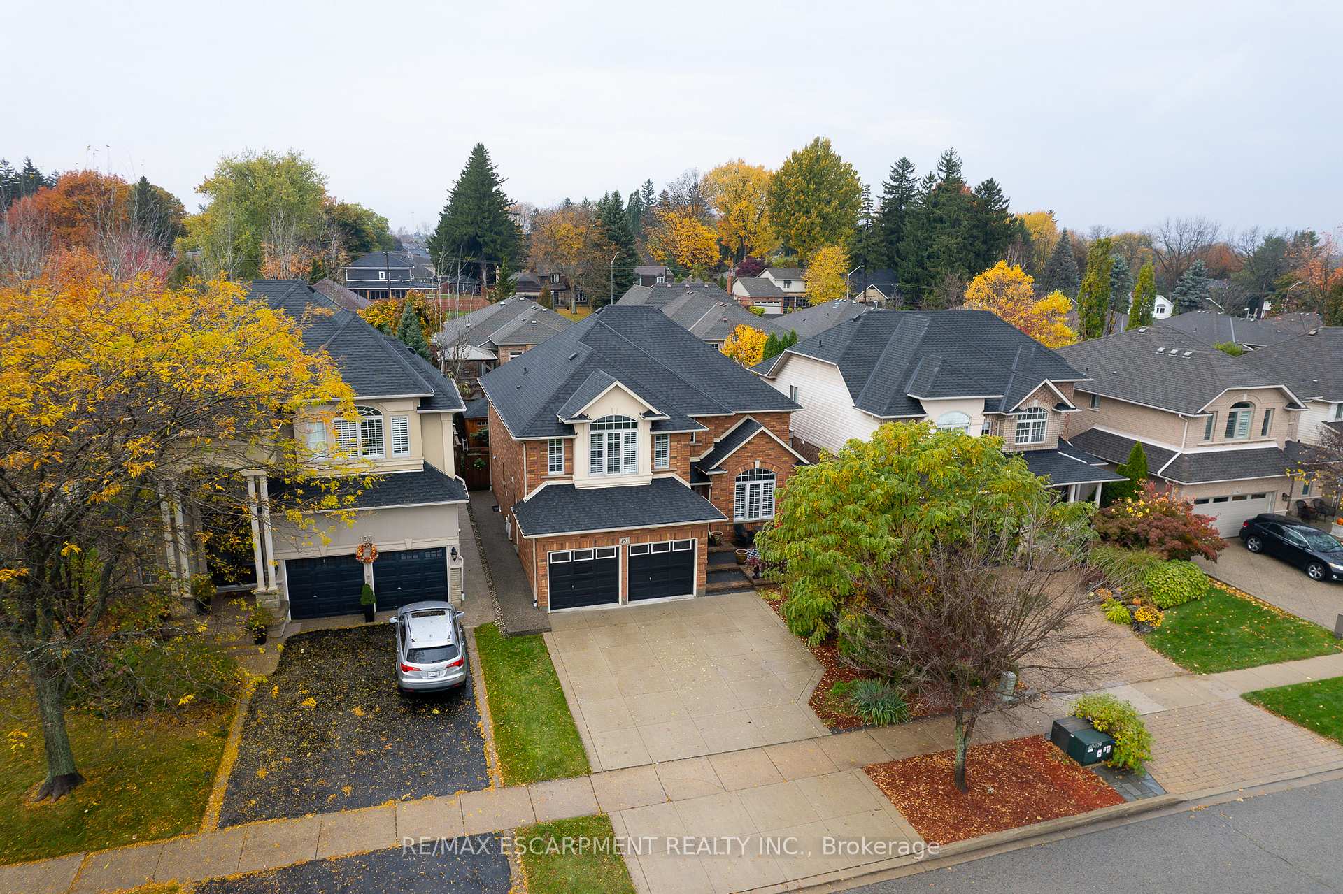 Photo 4 of 151 Moorland Crescent, Hamilton, Meadowlands — HOMEH