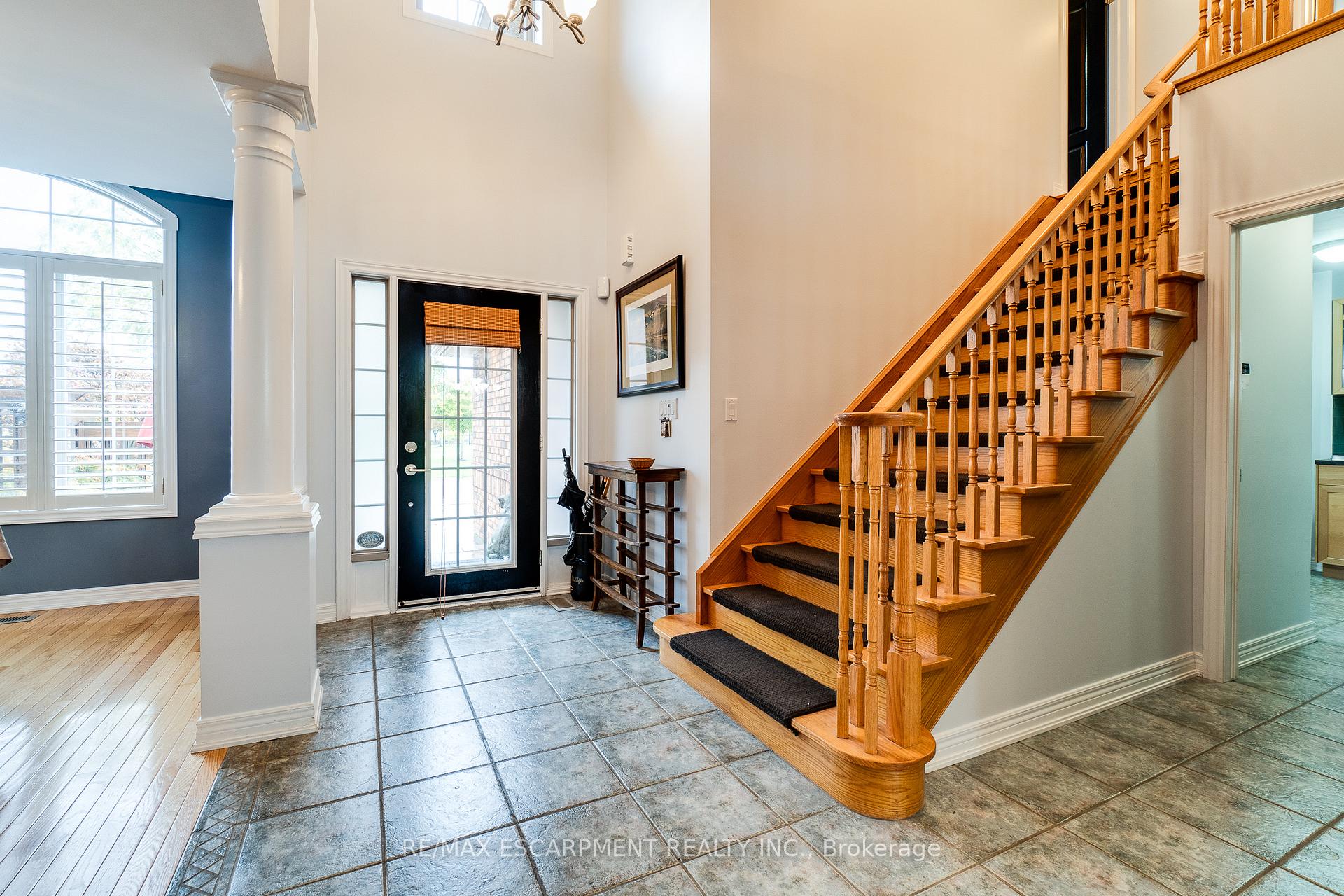 Photo 7 of 151 Moorland Crescent, Hamilton, Meadowlands — HOMEH