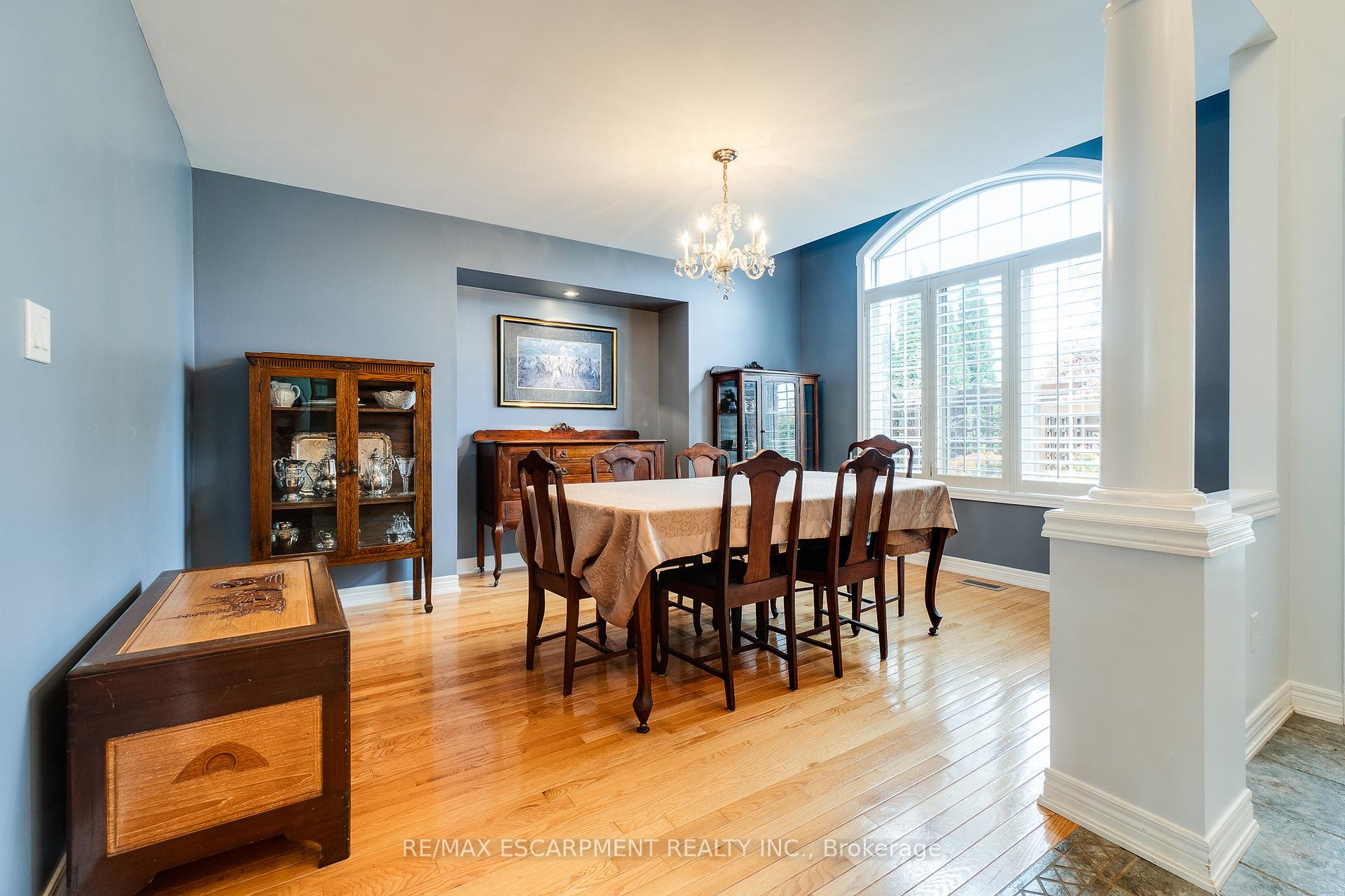 Photo 9 of 151 Moorland Crescent, Hamilton, Meadowlands — HOMEH