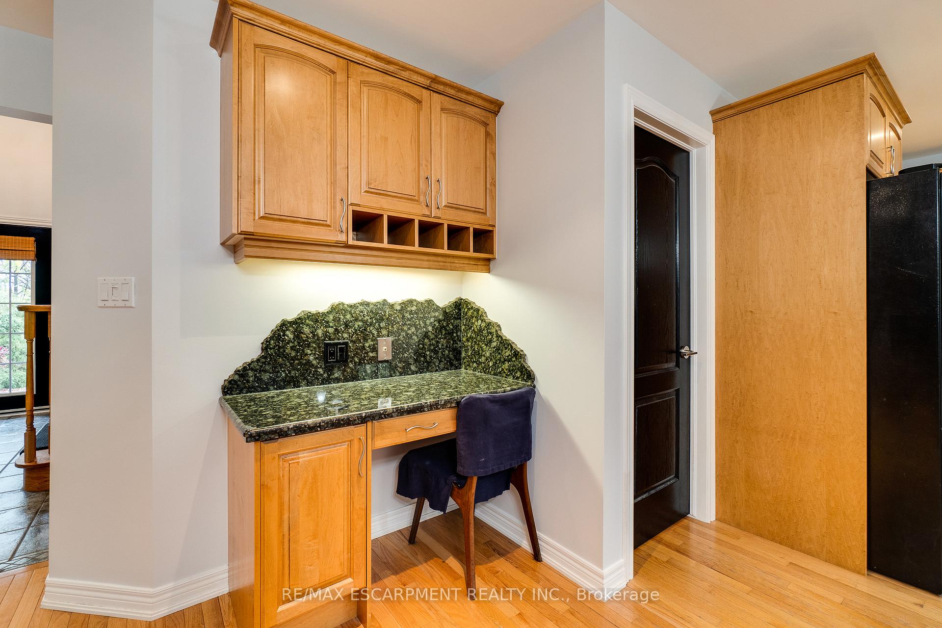 Photo 15 of 151 Moorland Crescent, Hamilton, Meadowlands — HOMEH