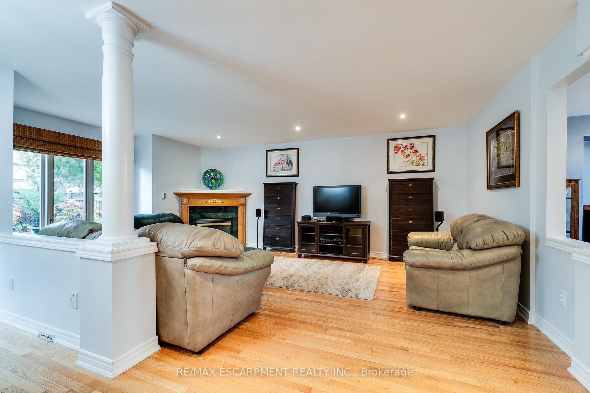 Photo 18 of 151 Moorland Crescent, Hamilton, Meadowlands — HOMEH