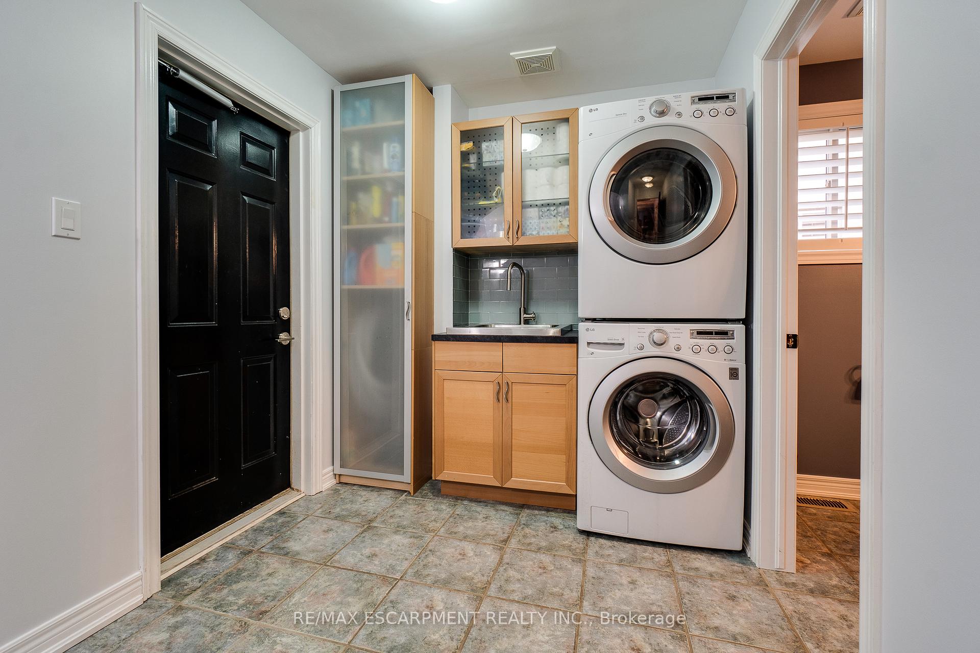 Photo 21 of 151 Moorland Crescent, Hamilton, Meadowlands — HOMEH