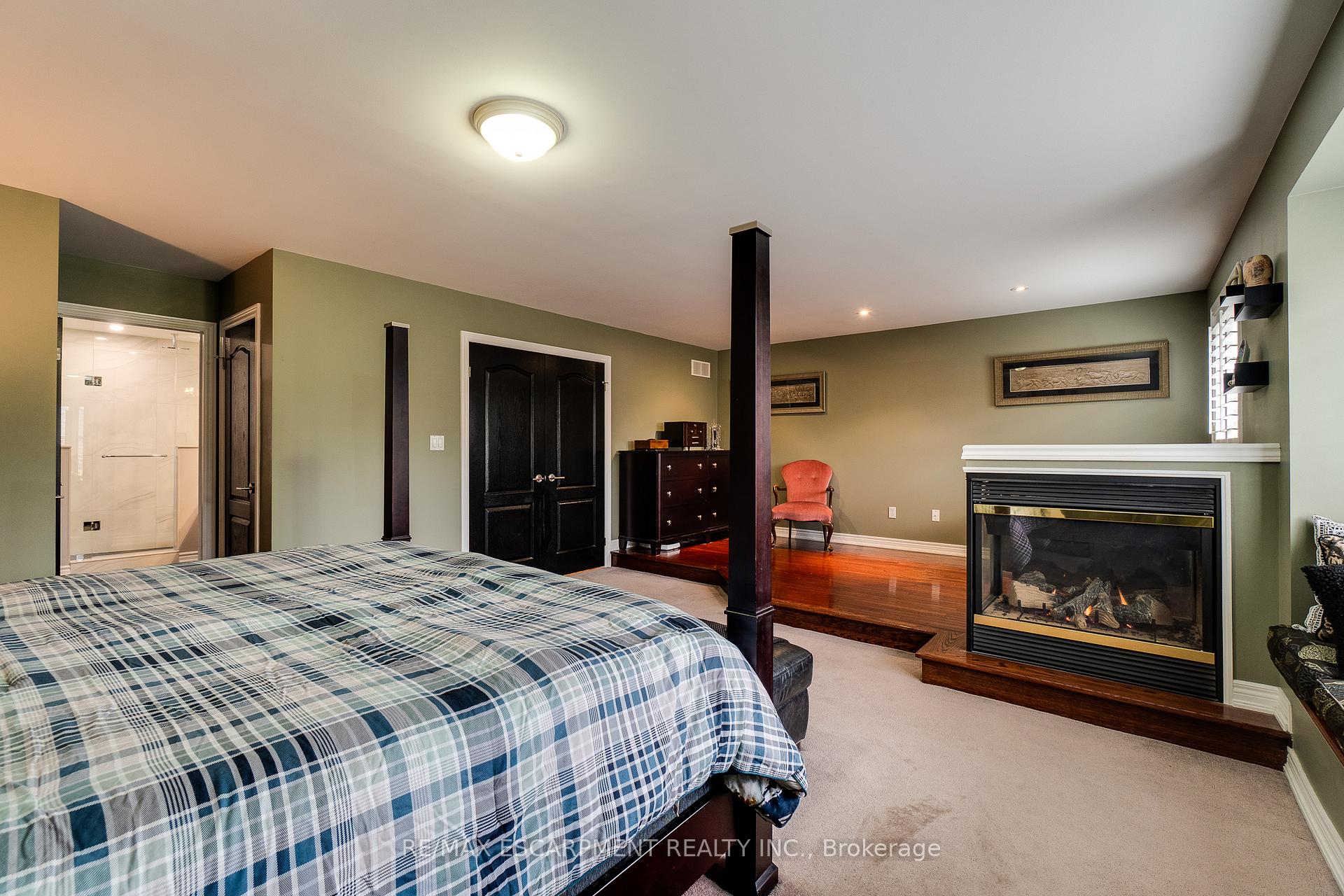 Photo 24 of 151 Moorland Crescent, Hamilton, Meadowlands — HOMEH