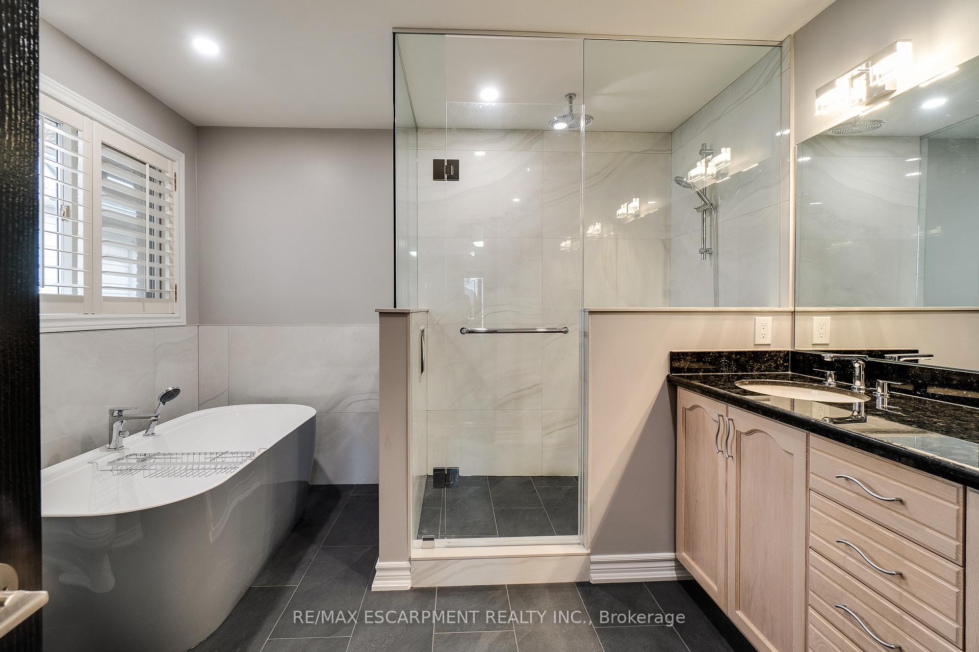 Photo 26 of 151 Moorland Crescent, Hamilton, Meadowlands — HOMEH