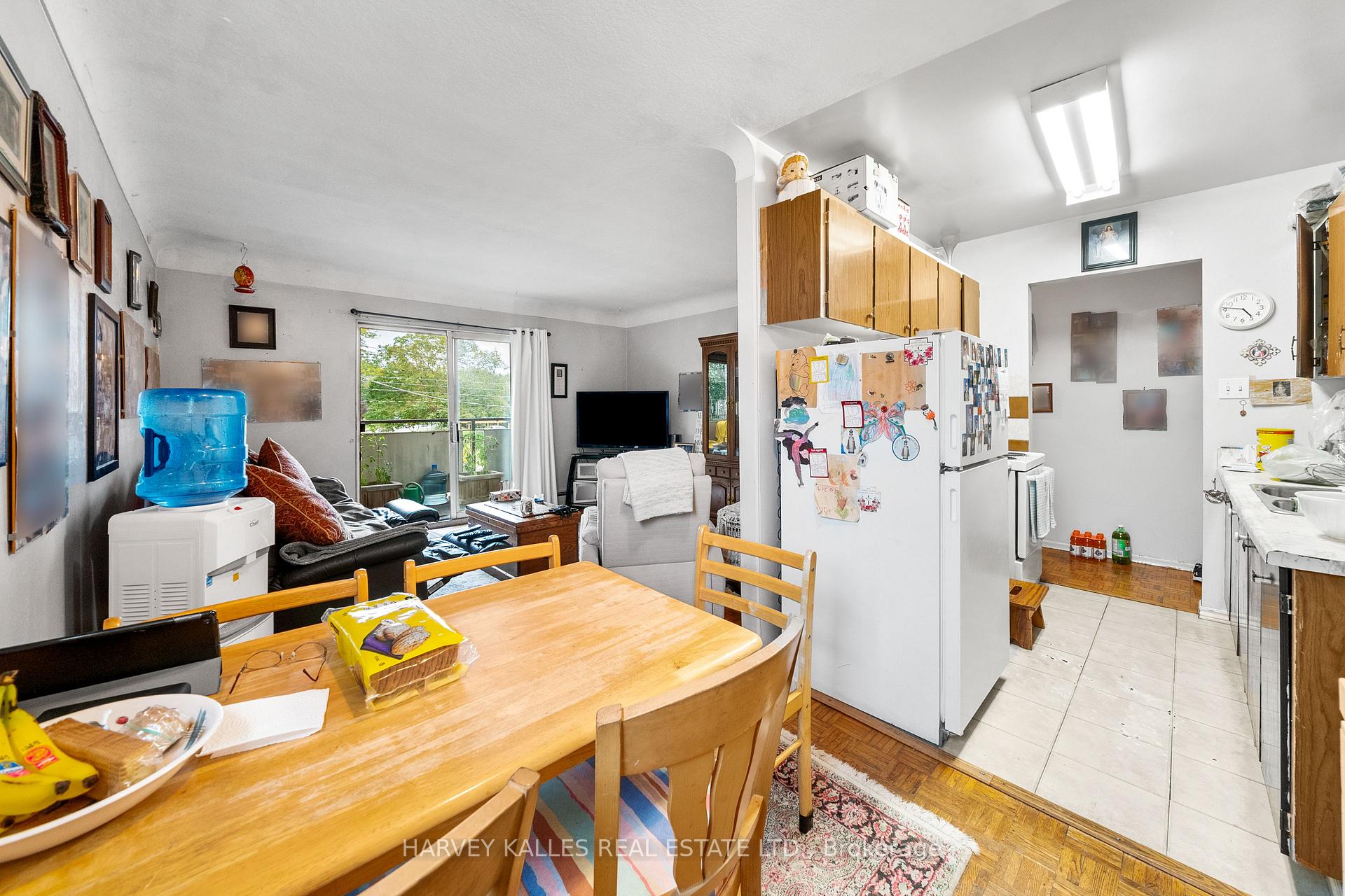 Photo 13 of 327 Queenston Street, St. Catharines, E. Chester — HOMEH