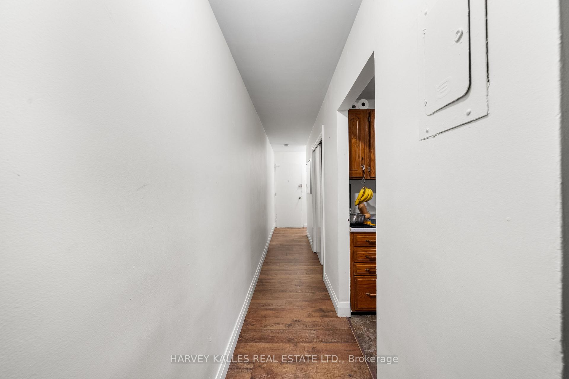 Photo 23 of 327 Queenston Street, St. Catharines, E. Chester — HOMEH