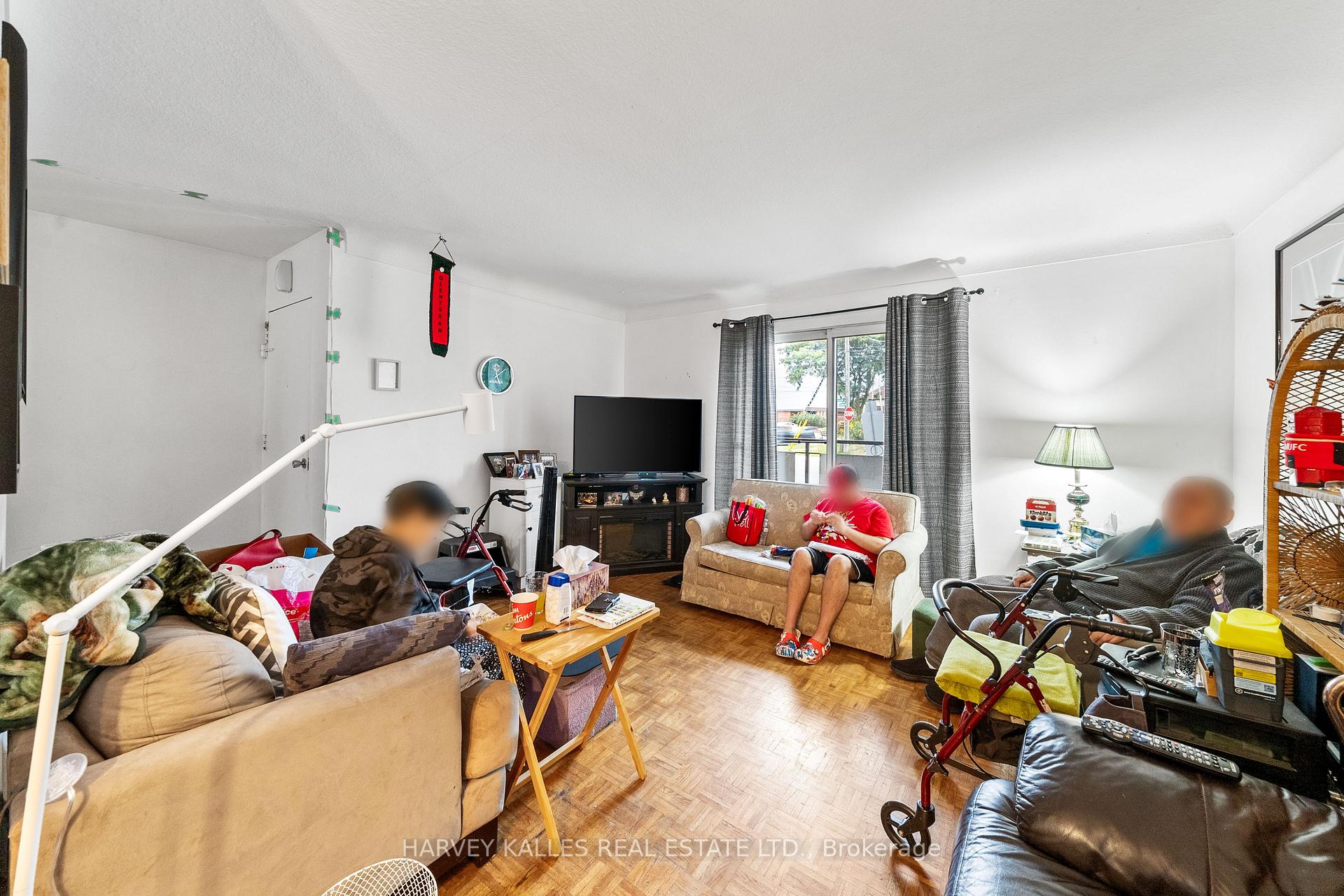 Photo 31 of 327 Queenston Street, St. Catharines, E. Chester — HOMEH