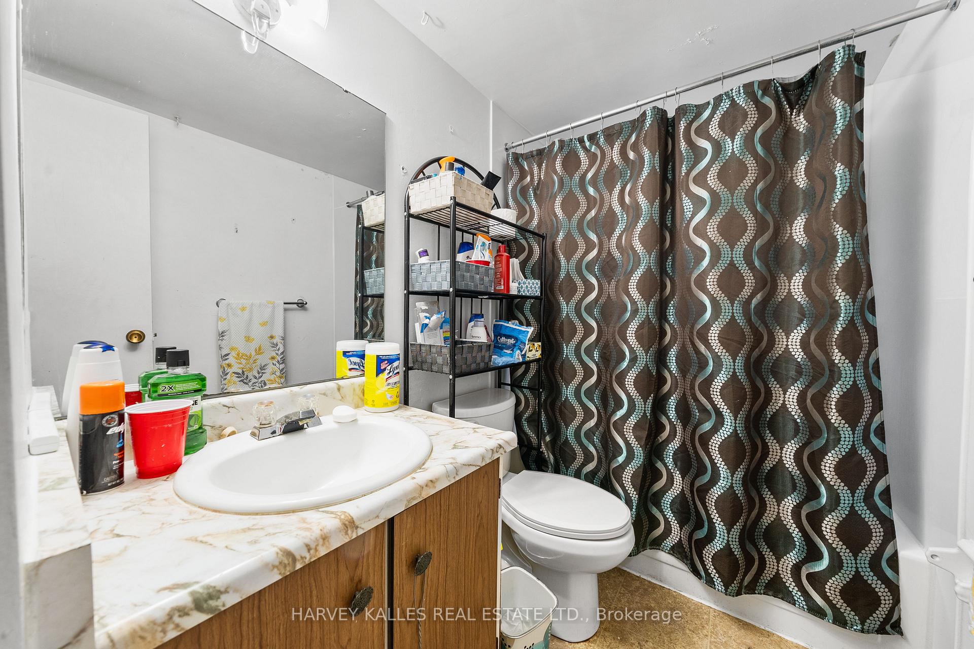 Photo 35 of 327 Queenston Street, St. Catharines, E. Chester — HOMEH