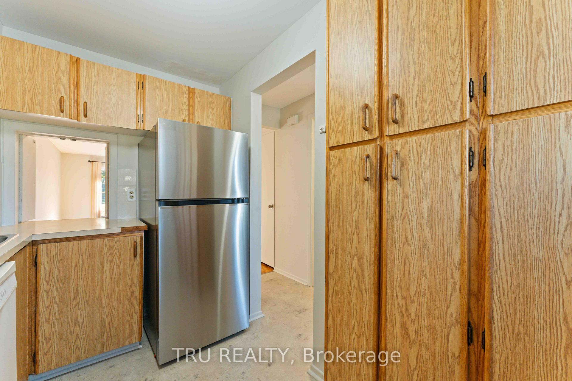 Photo 6 of 6406 Bilberry Drive, Ottawa, Orleans Wood — HOMEH