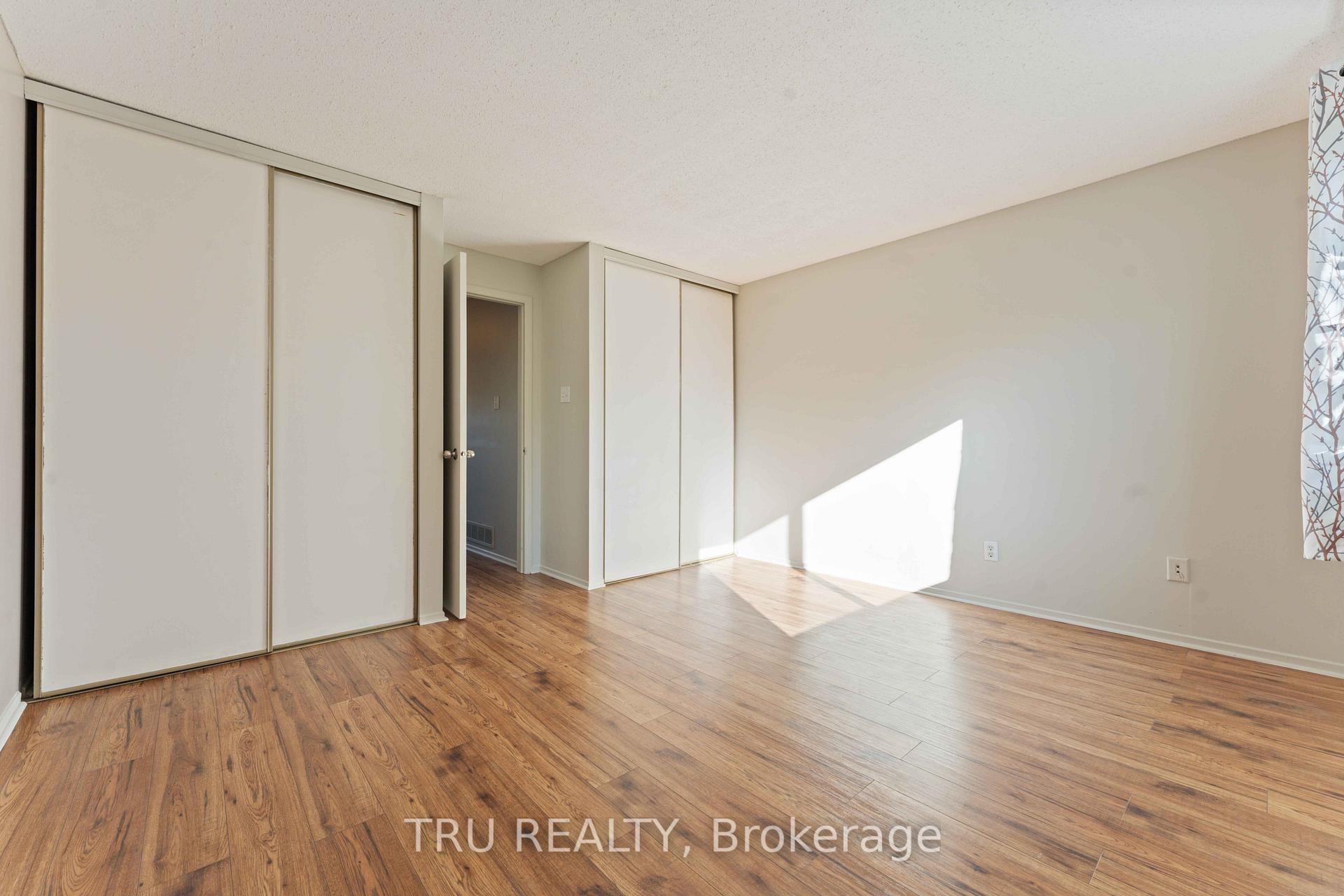 Photo 11 of 6406 Bilberry Drive, Ottawa, Orleans Wood — HOMEH