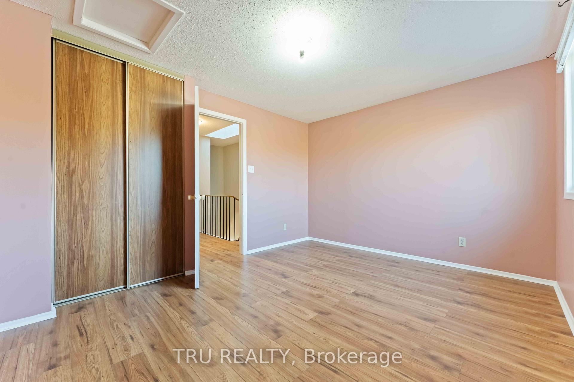 Photo 14 of 6406 Bilberry Drive, Ottawa, Orleans Wood — HOMEH