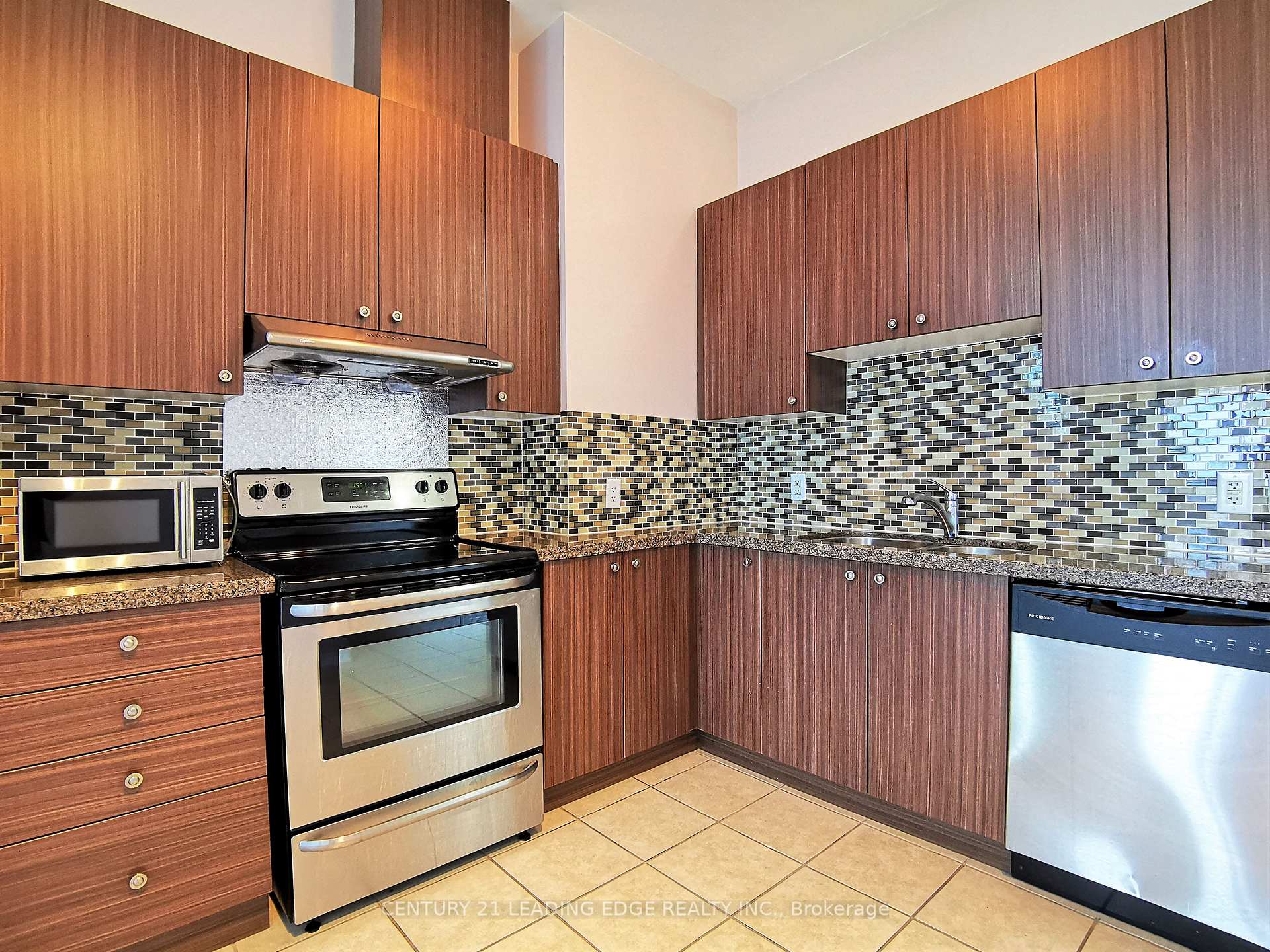 Photo 3 of Unit Ph06, 8323 Kennedy Road, Markham, Village Green-South Unionville — HOMEH