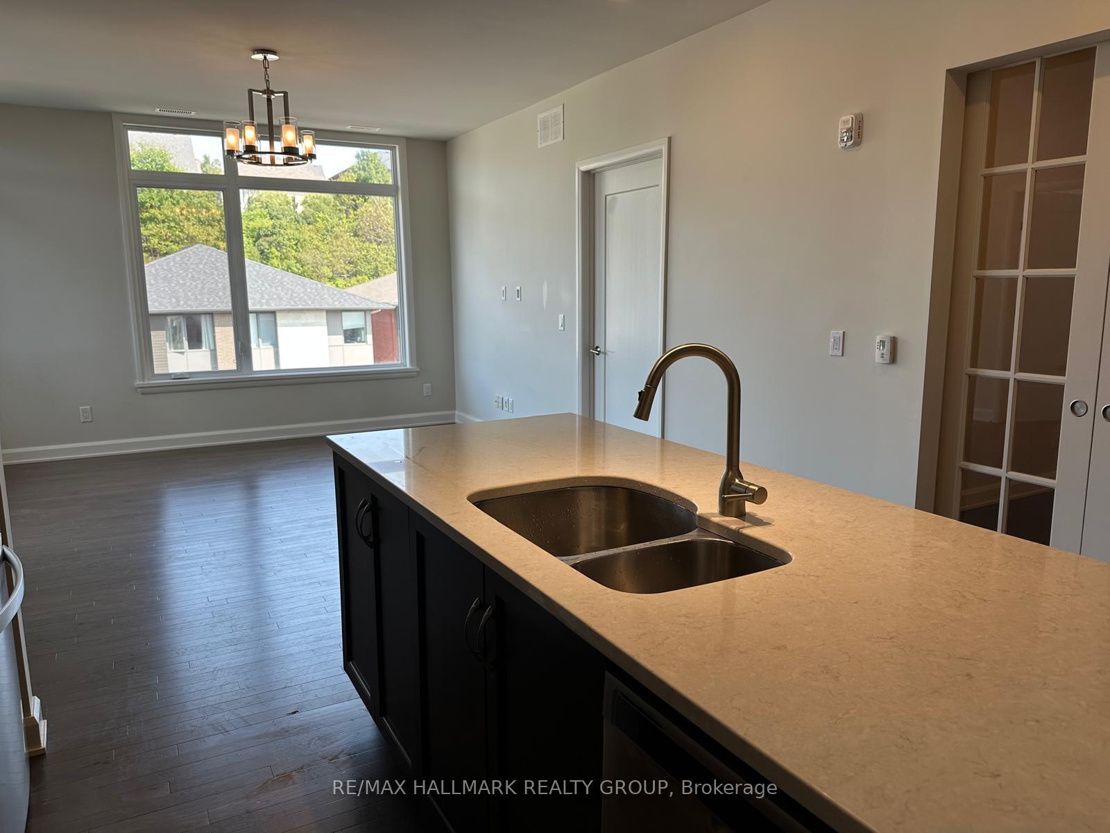 Photo 9 of Unit 304, 180 Boundstone Way, Ottawa, Kanata - Kanata Lakes/Heritage Hills — HOMEH