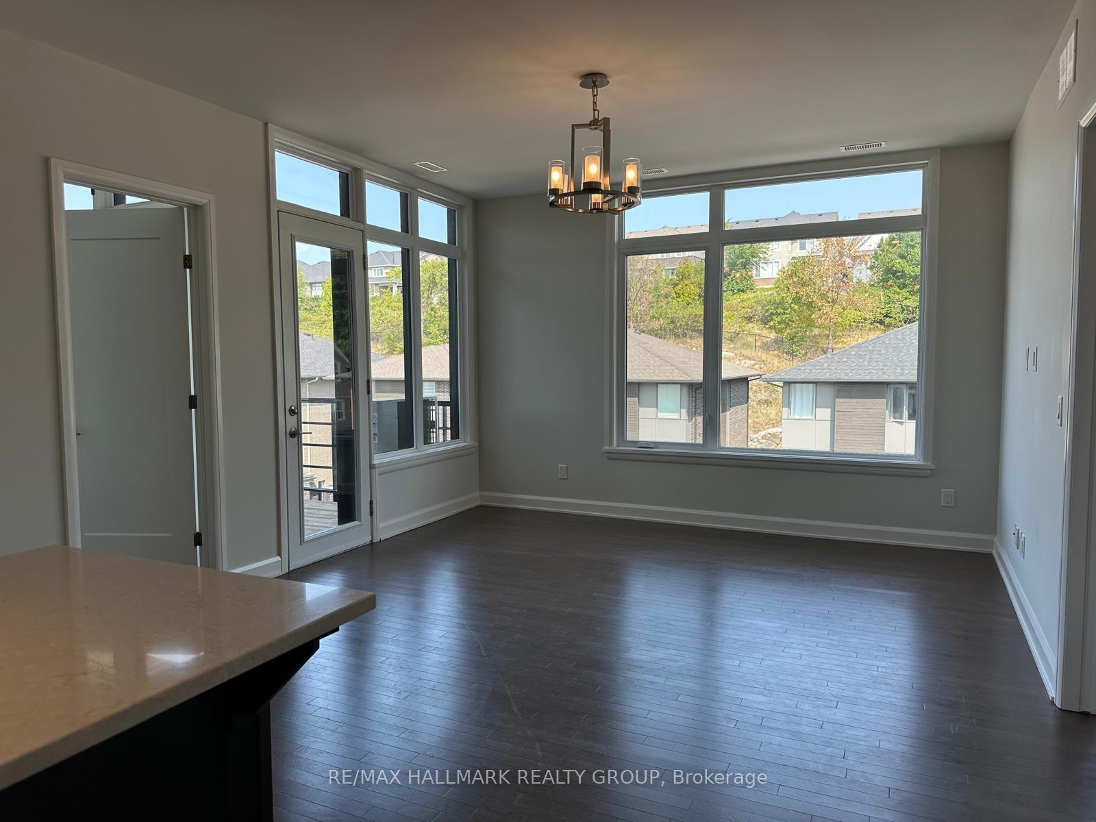 Photo 11 of Unit 304, 180 Boundstone Way, Ottawa, Kanata - Kanata Lakes/Heritage Hills — HOMEH