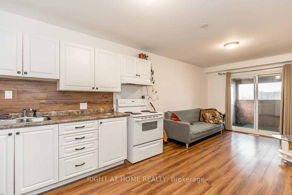Photo 8 of Unit Lower, 20 Carlton Road, Barrie, Cundles East — HOMEH