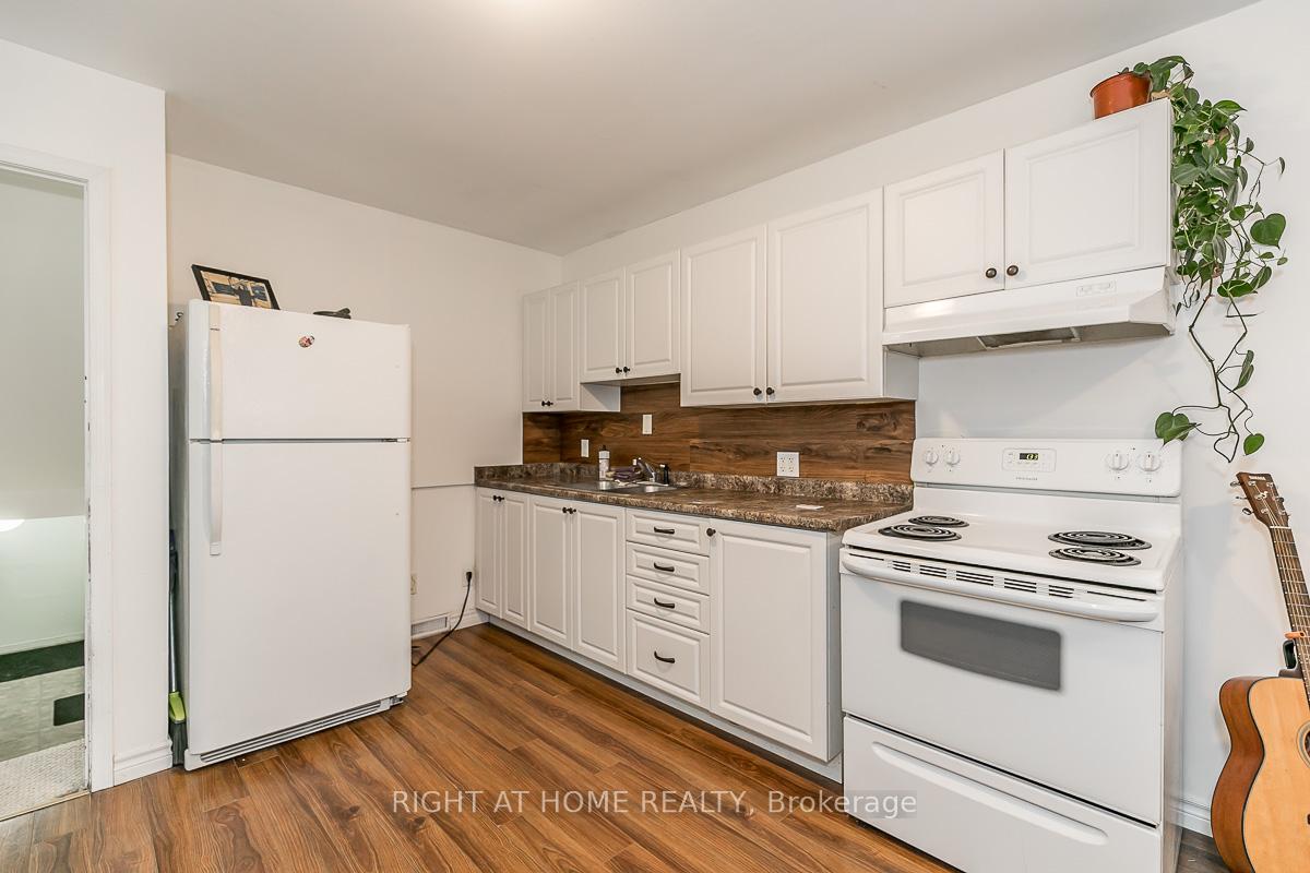 Photo 9 of Unit Lower, 20 Carlton Road, Barrie, Cundles East — HOMEH