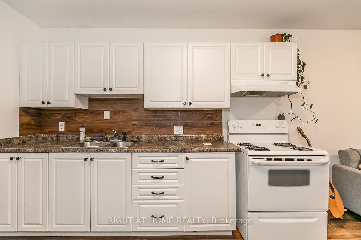Photo 10 of Unit Lower, 20 Carlton Road, Barrie, Cundles East — HOMEH