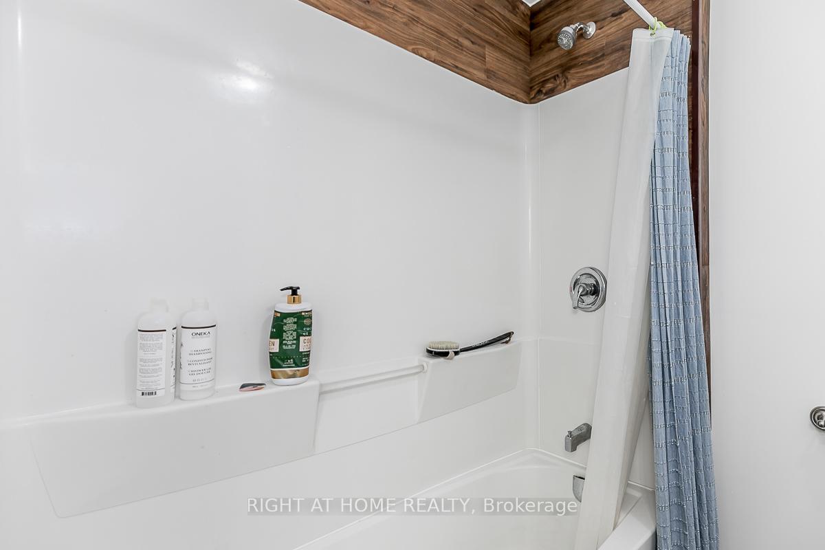 Photo 18 of Unit Lower, 20 Carlton Road, Barrie, Cundles East — HOMEH