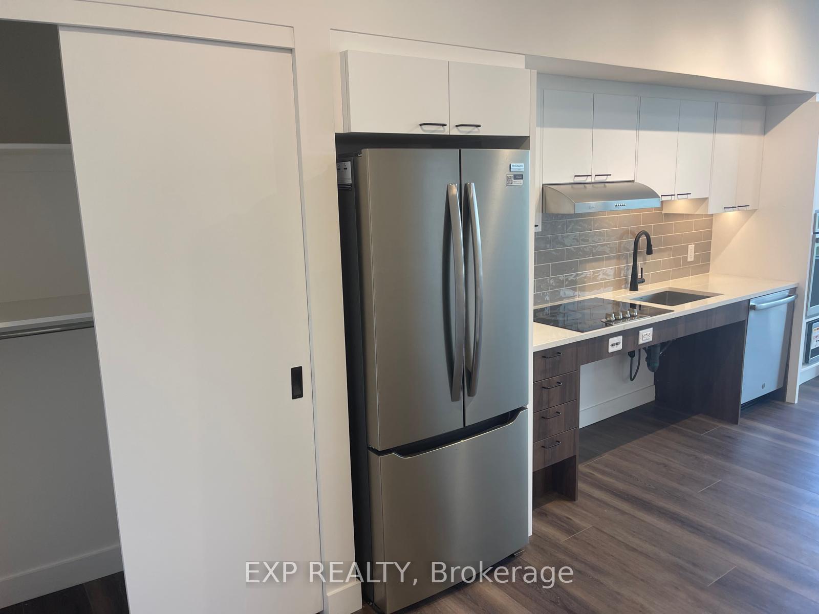 Photo 4 of Unit 303, 1600 James Naismith Drive, Ottawa, Pineview — HOMEH