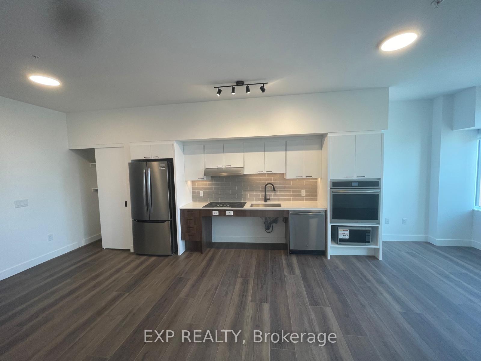 Photo 13 of Unit 303, 1600 James Naismith Drive, Ottawa, Pineview — HOMEH