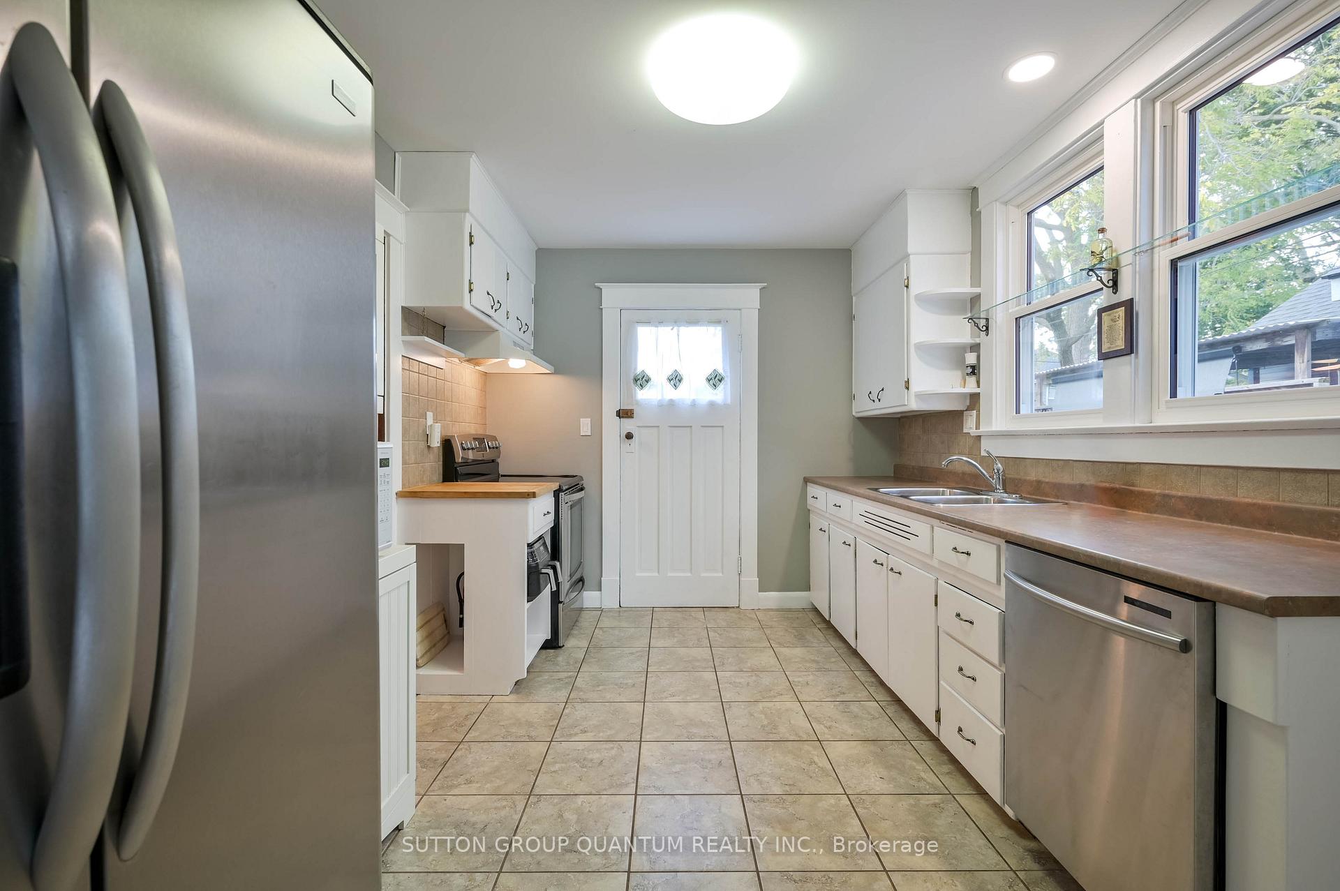 Photo 11 of 31 Albert Street, St. Catharines, Downtown — HOMEH