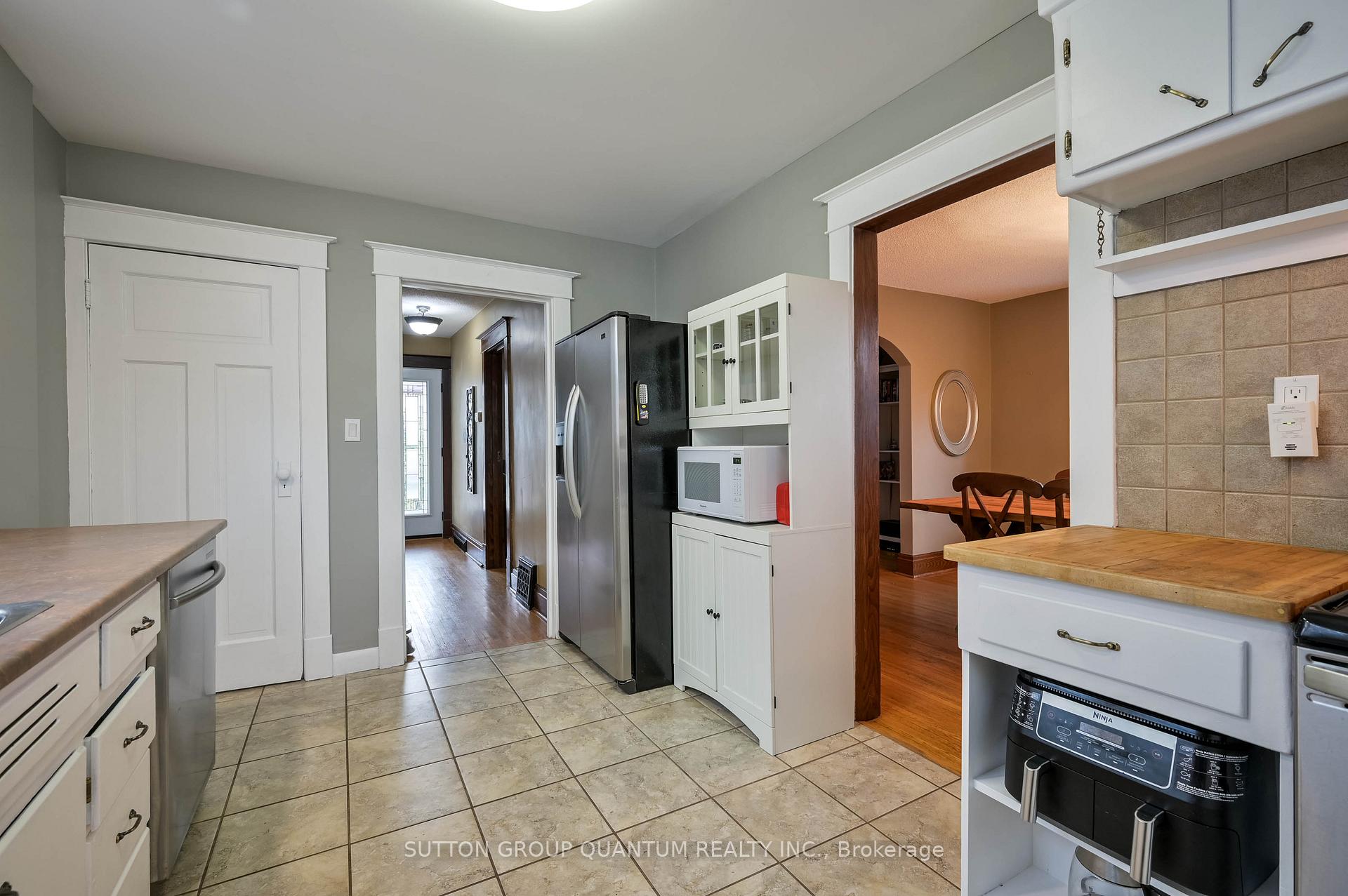Photo 12 of 31 Albert Street, St. Catharines, Downtown — HOMEH