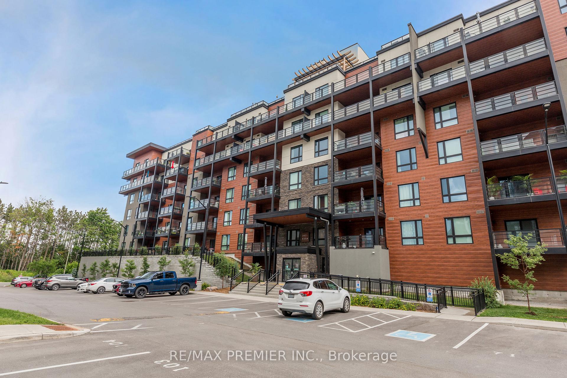 Photo 4 of Unit 513, 302 Essa Road, Barrie, 400 West — HOMEH