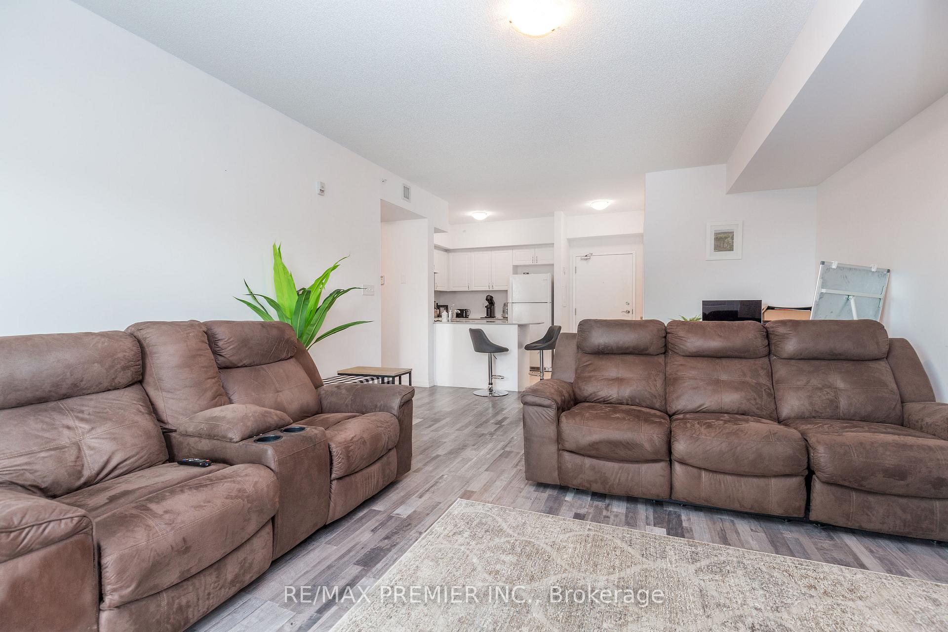 Photo 13 of Unit 513, 302 Essa Road, Barrie, 400 West — HOMEH
