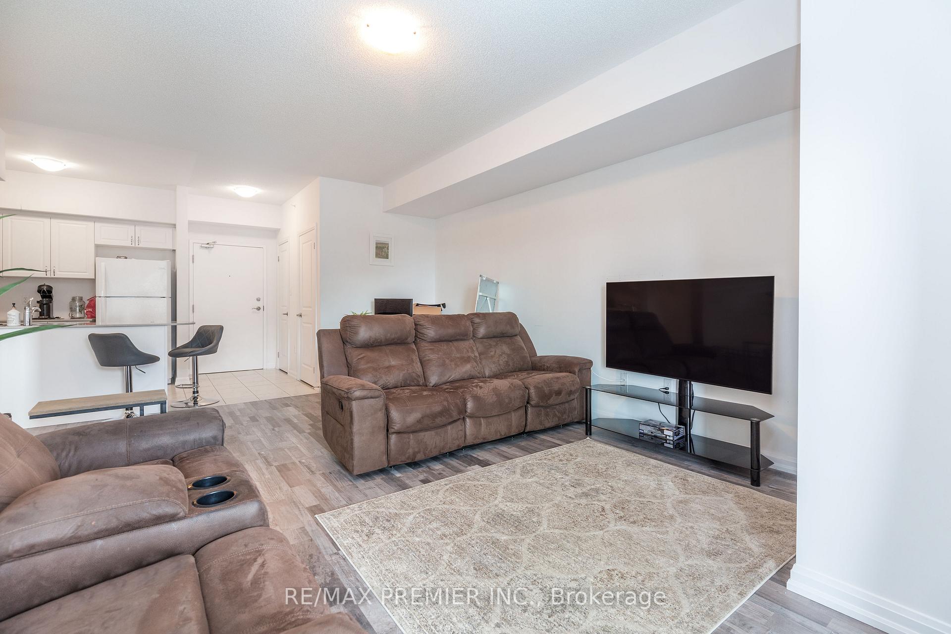 Photo 14 of Unit 513, 302 Essa Road, Barrie, 400 West — HOMEH