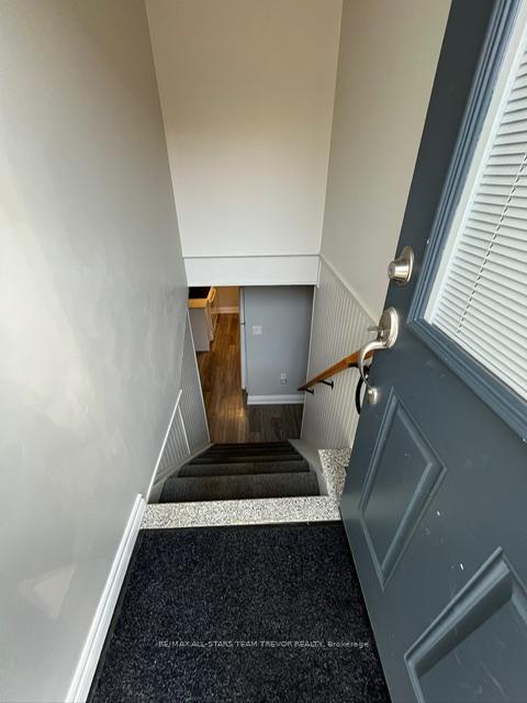 Photo 2 of Unit Lower, 9 West Street, Georgina, Sutton & Jackson's Point — HOMEH