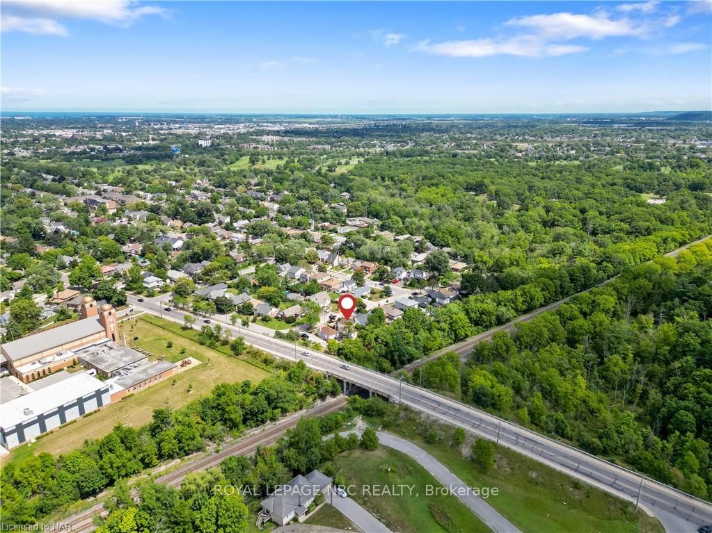 Photo 31 of 6 Cliff Road, St. Catharines, Old Glenridge — HOMEH