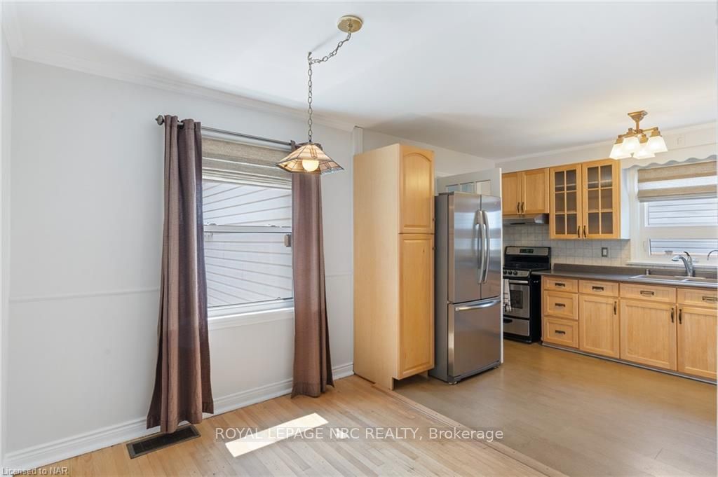 Photo 9 of 6 Cliff Road, St. Catharines, Old Glenridge — HOMEH