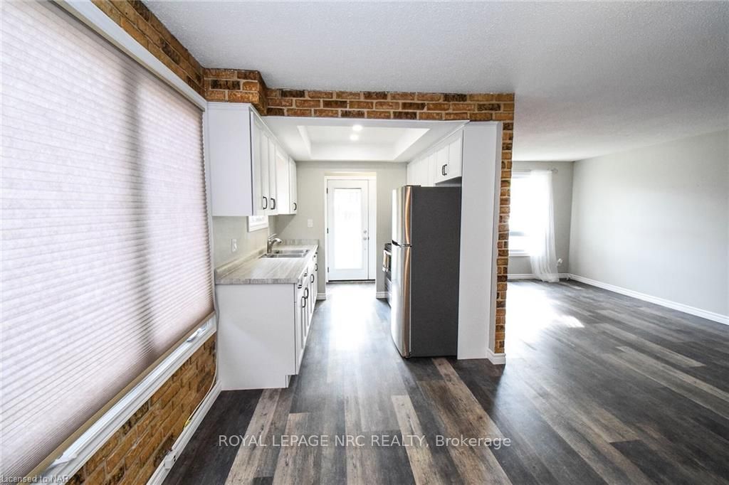 Photo 11 of 7 Dianne Drive, St. Catharines, Secord Woods — HOMEH