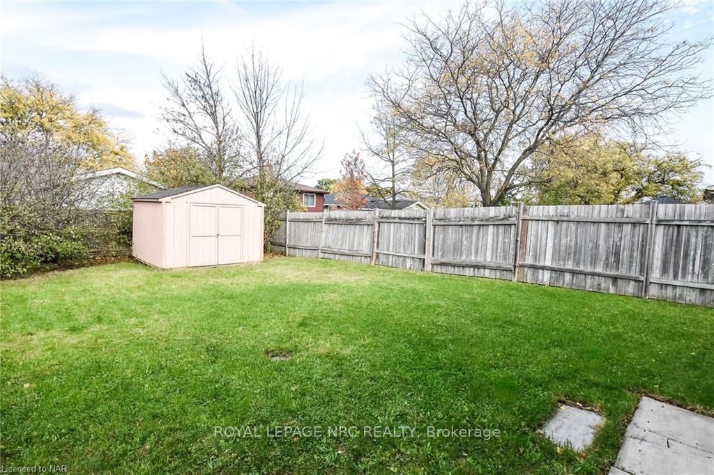 Photo 38 of 7 Dianne Drive, St. Catharines, Secord Woods — HOMEH