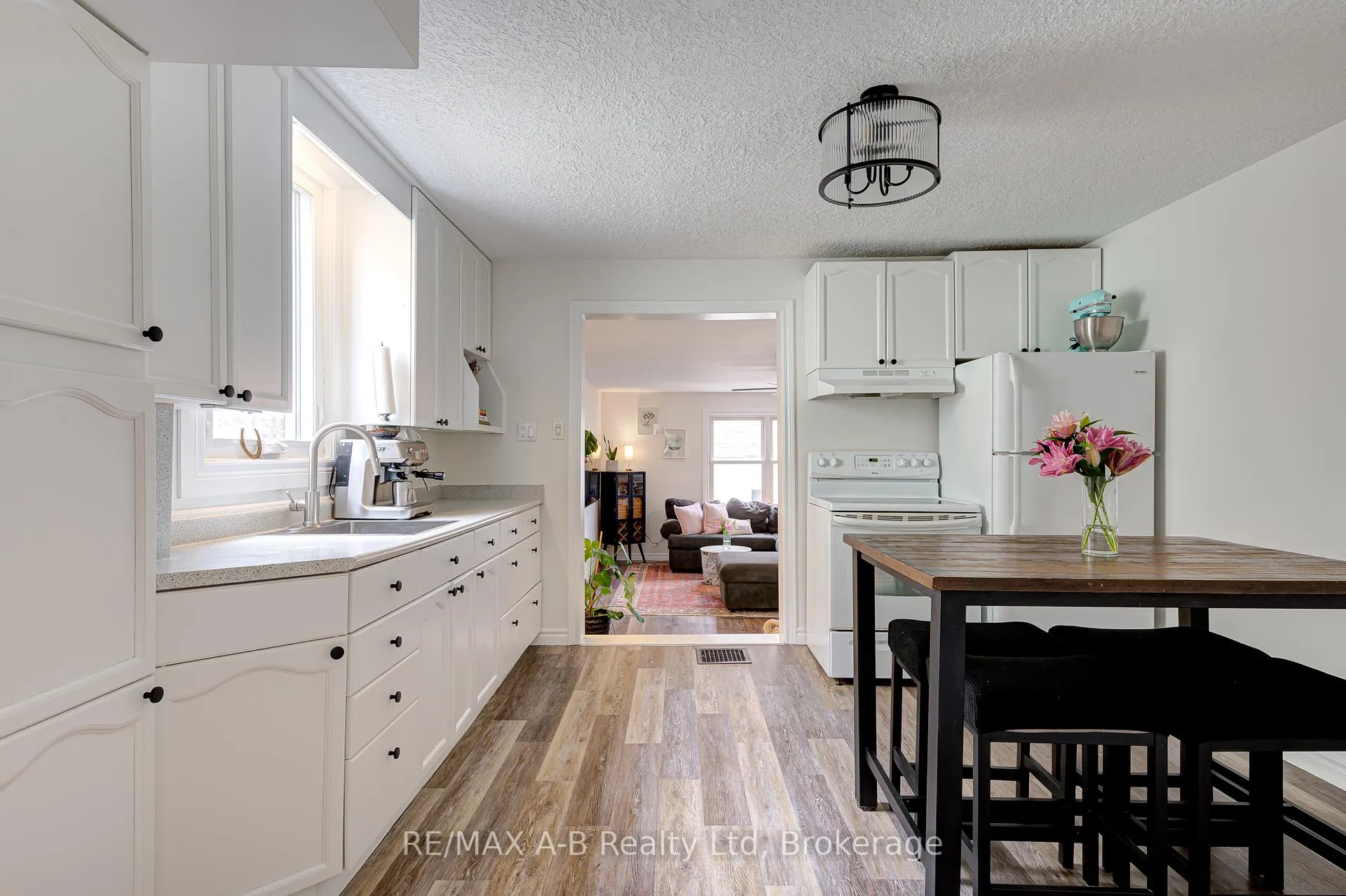 Photo 13 of 25 Ash Street, Stratford — HOMEH