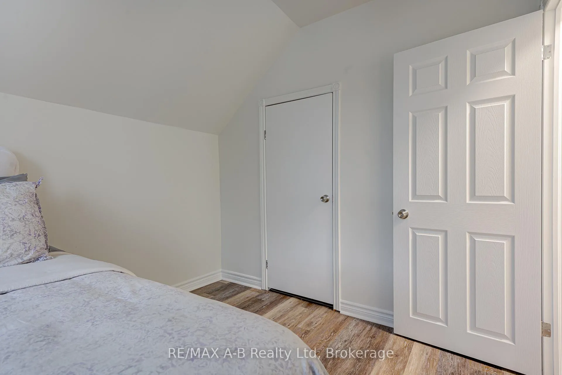 Photo 27 of 25 Ash Street, Stratford — HOMEH