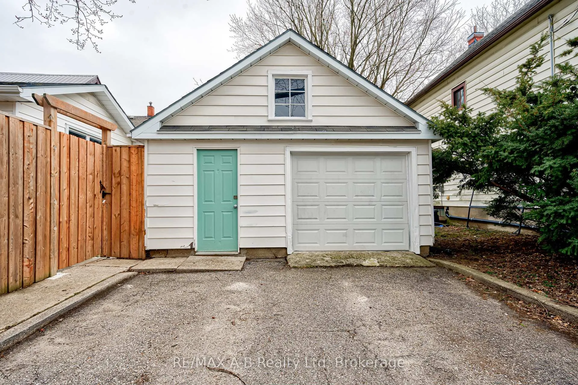 Photo 32 of 25 Ash Street, Stratford — HOMEH