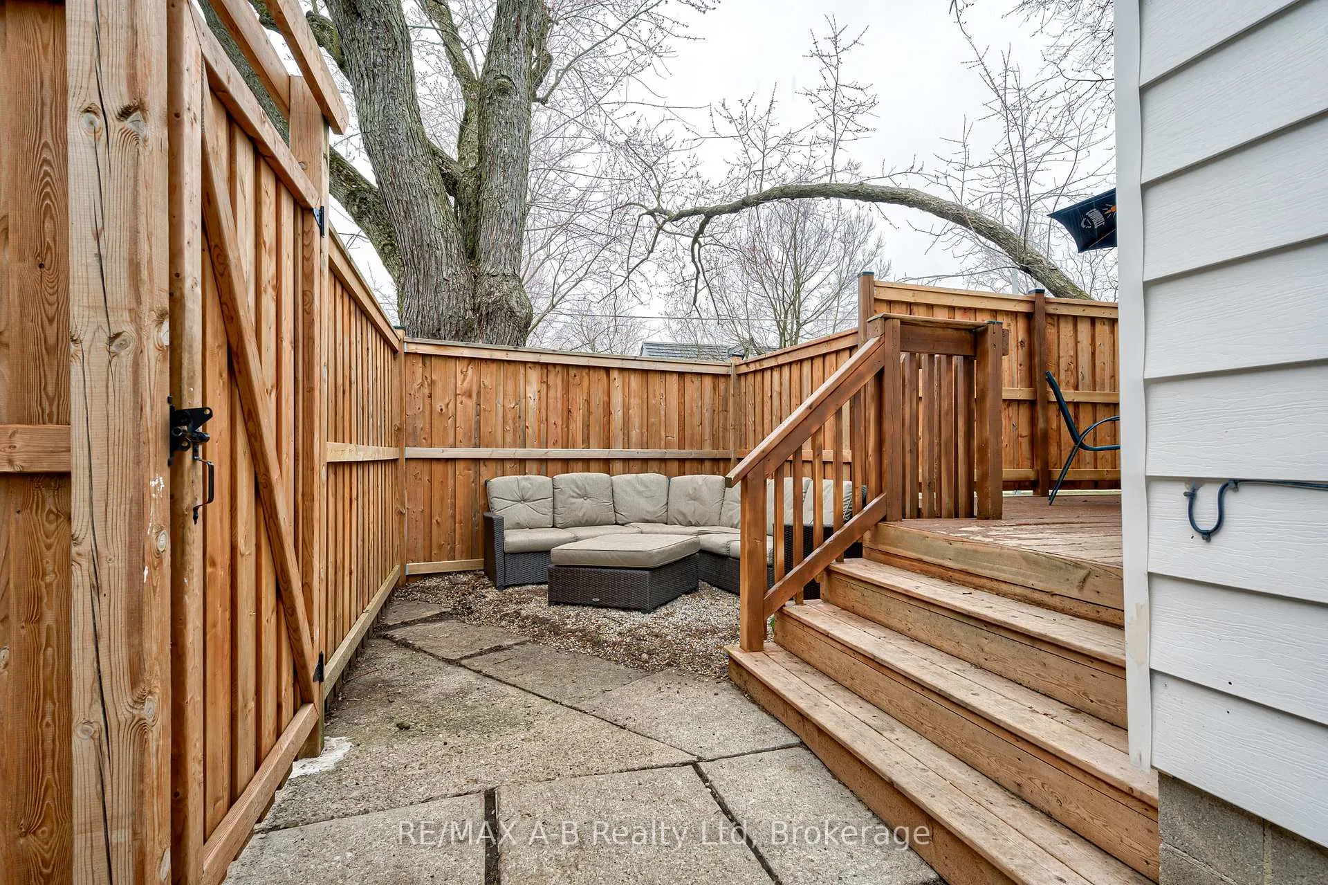 Photo 37 of 25 Ash Street, Stratford — HOMEH