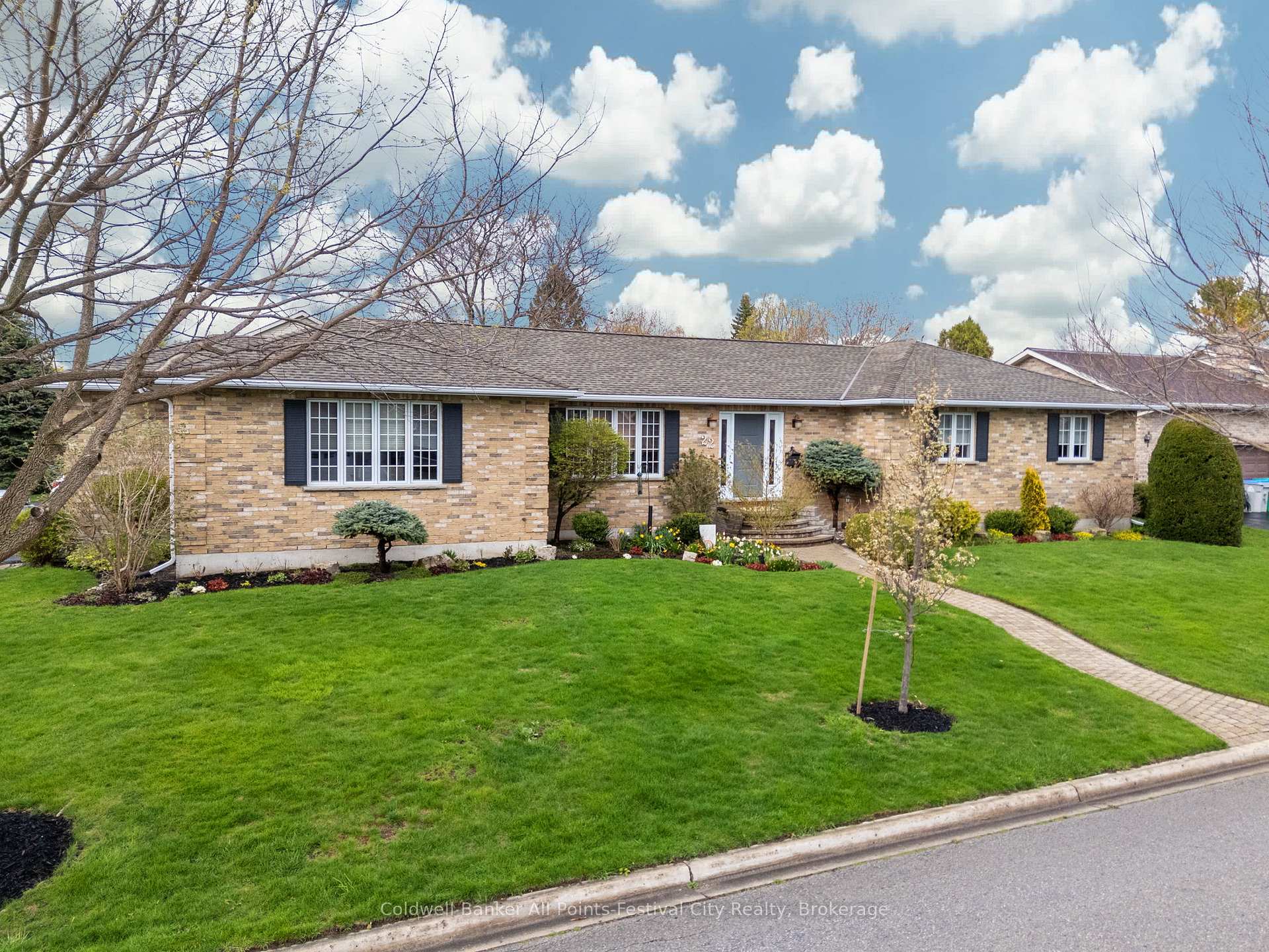Photo 1 of 22 Beilby Street, Goderich, Goderich (Town) — HOMEH