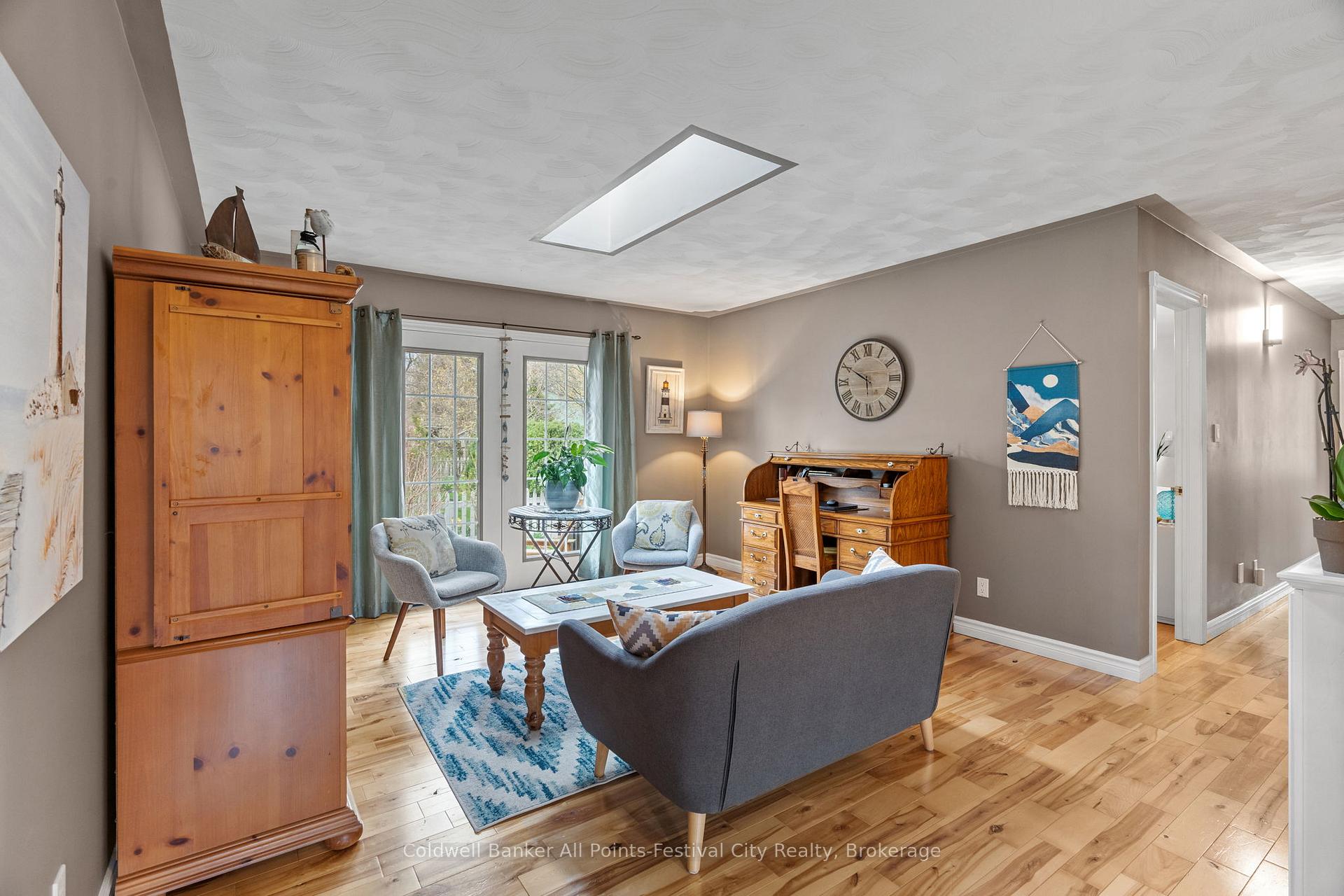 Photo 6 of 22 Beilby Street, Goderich, Goderich (Town) — HOMEH