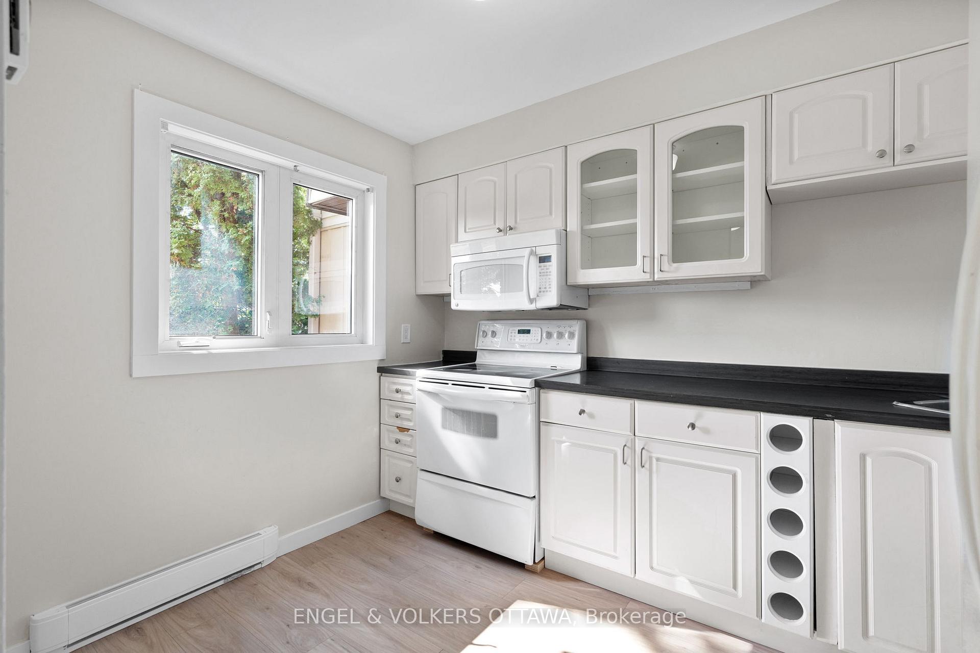 Photo 6 of 1529 Meadowbrook Road, Ottawa, Pineview — HOMEH