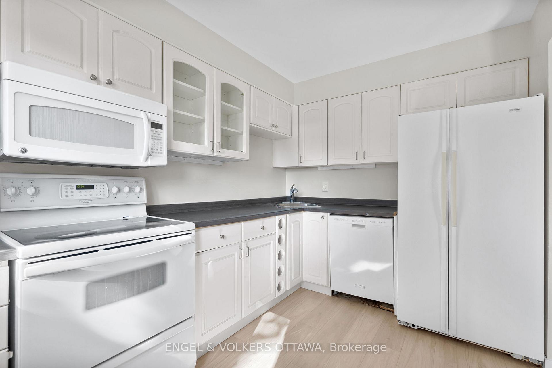Photo 7 of 1529 Meadowbrook Road, Ottawa, Pineview — HOMEH