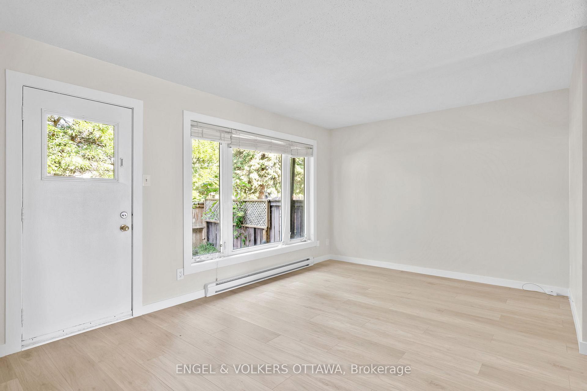 Photo 13 of 1529 Meadowbrook Road, Ottawa, Pineview — HOMEH
