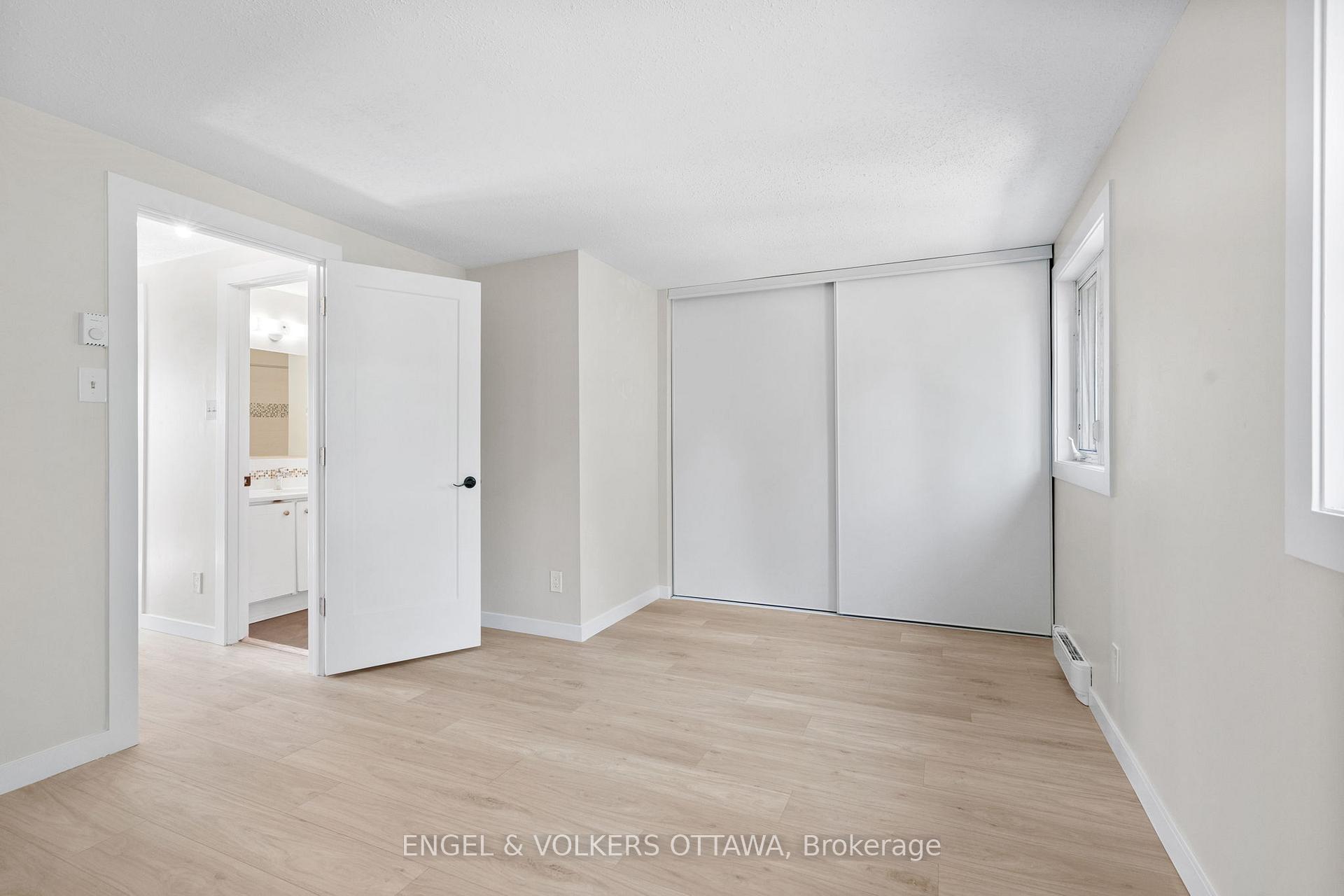 Photo 17 of 1529 Meadowbrook Road, Ottawa, Pineview — HOMEH