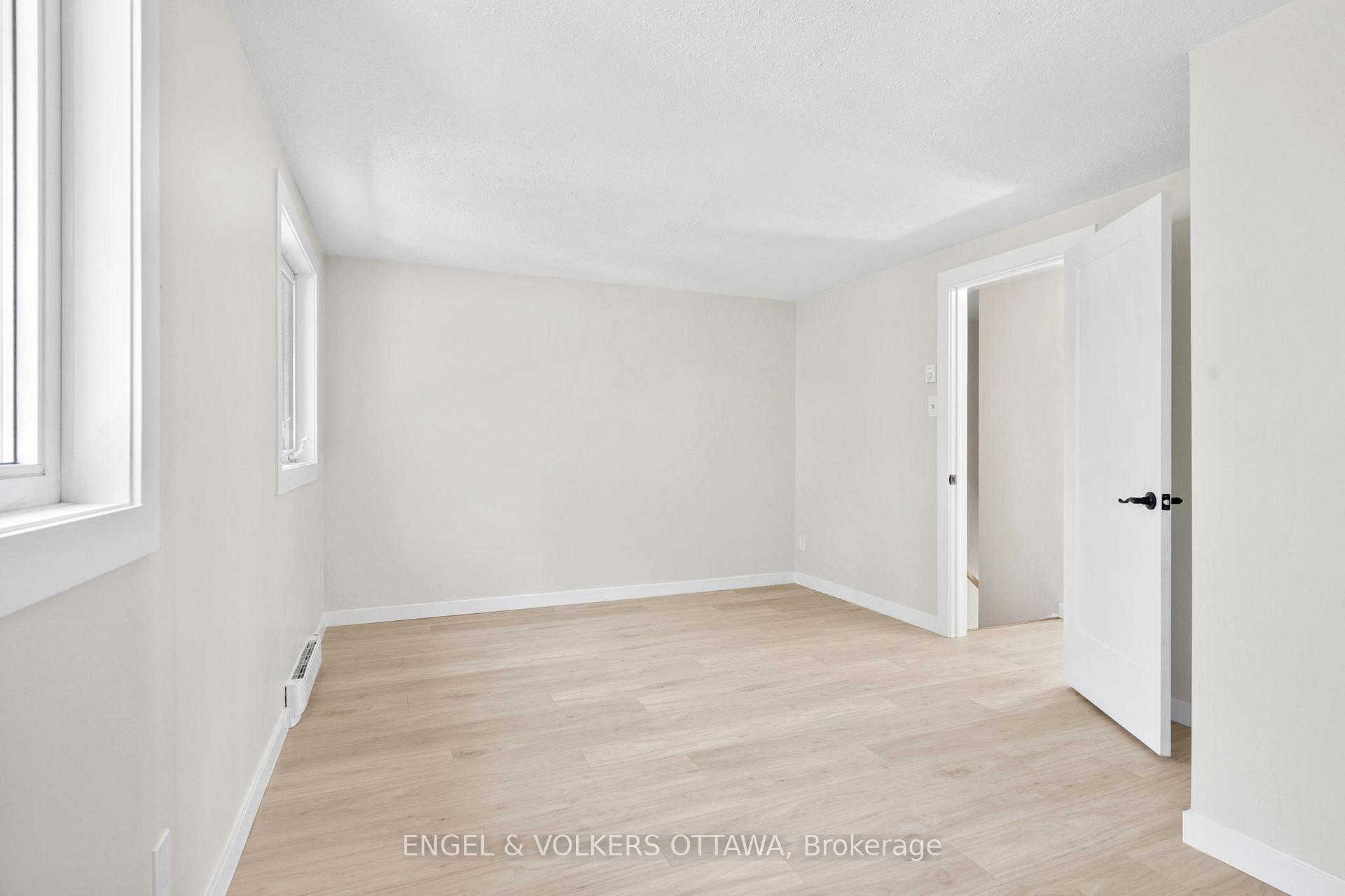 Photo 18 of 1529 Meadowbrook Road, Ottawa, Pineview — HOMEH