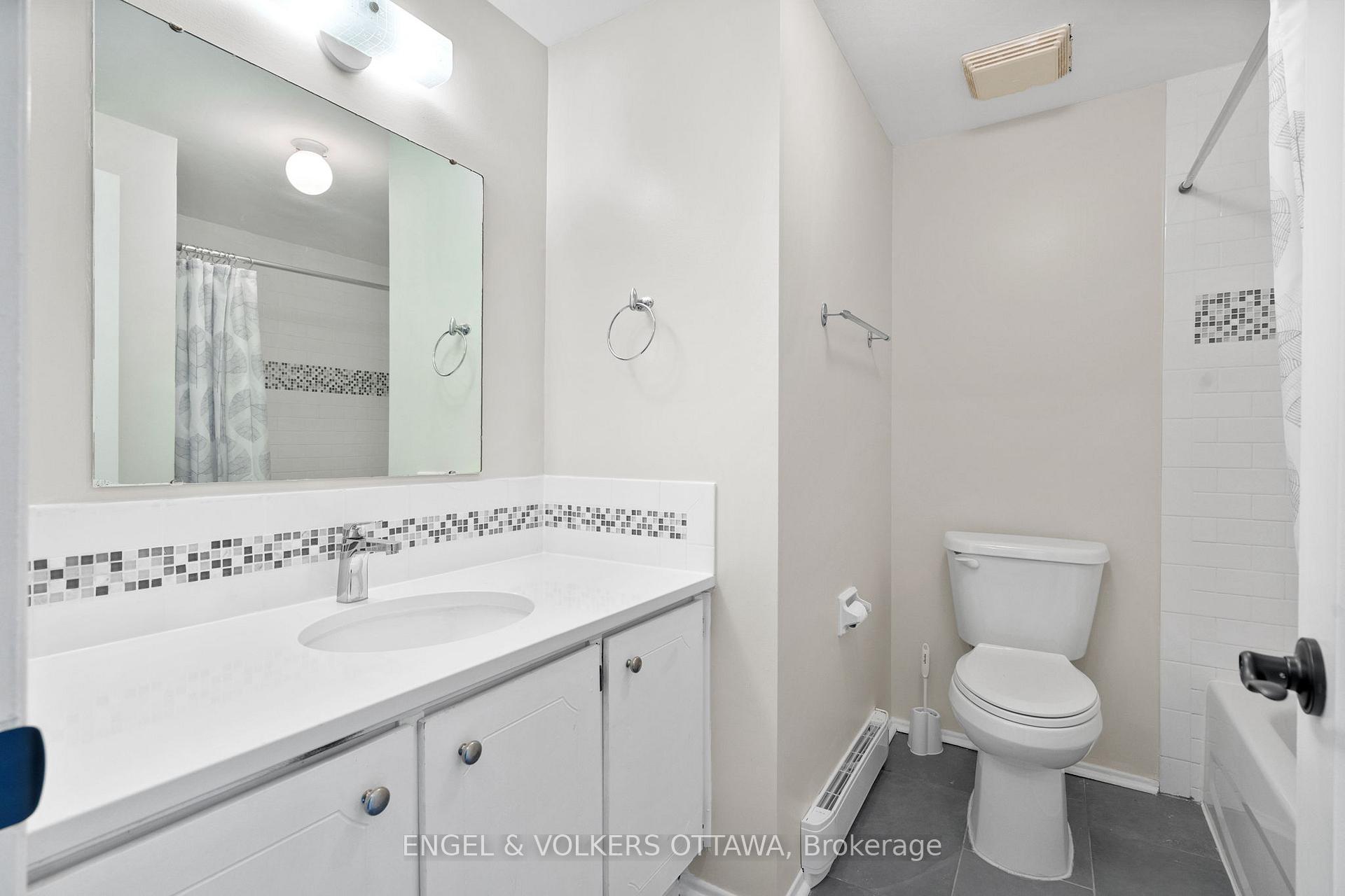 Photo 19 of 1529 Meadowbrook Road, Ottawa, Pineview — HOMEH